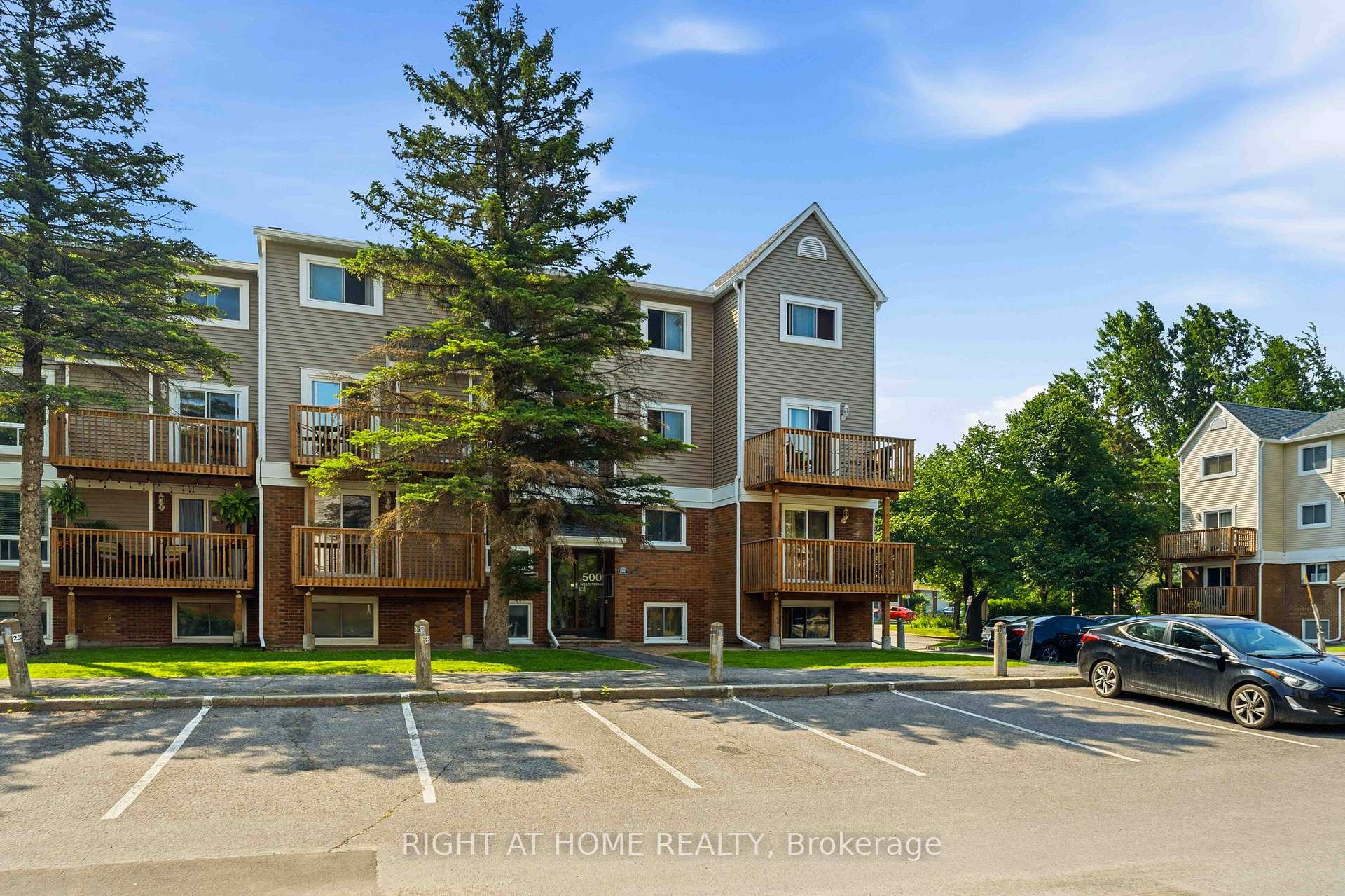 Photo of Unit 3, 500 Fenerty Court