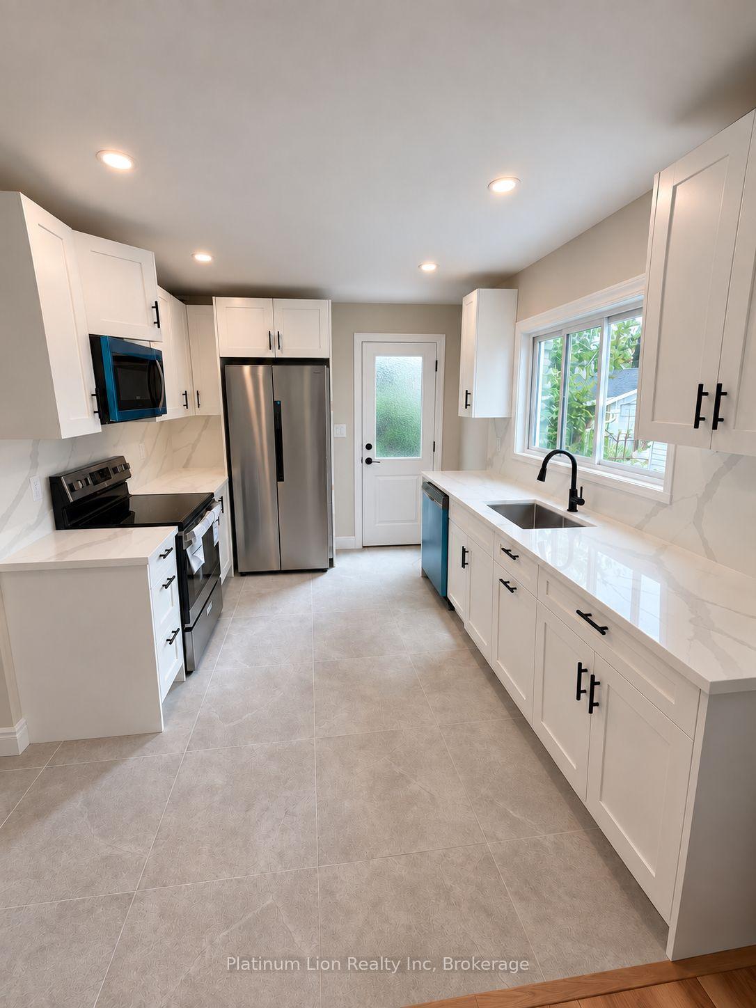 Photo 2 of Unit UPPER, 8 Byron Place, St. Catharines, Haig — HOMEH