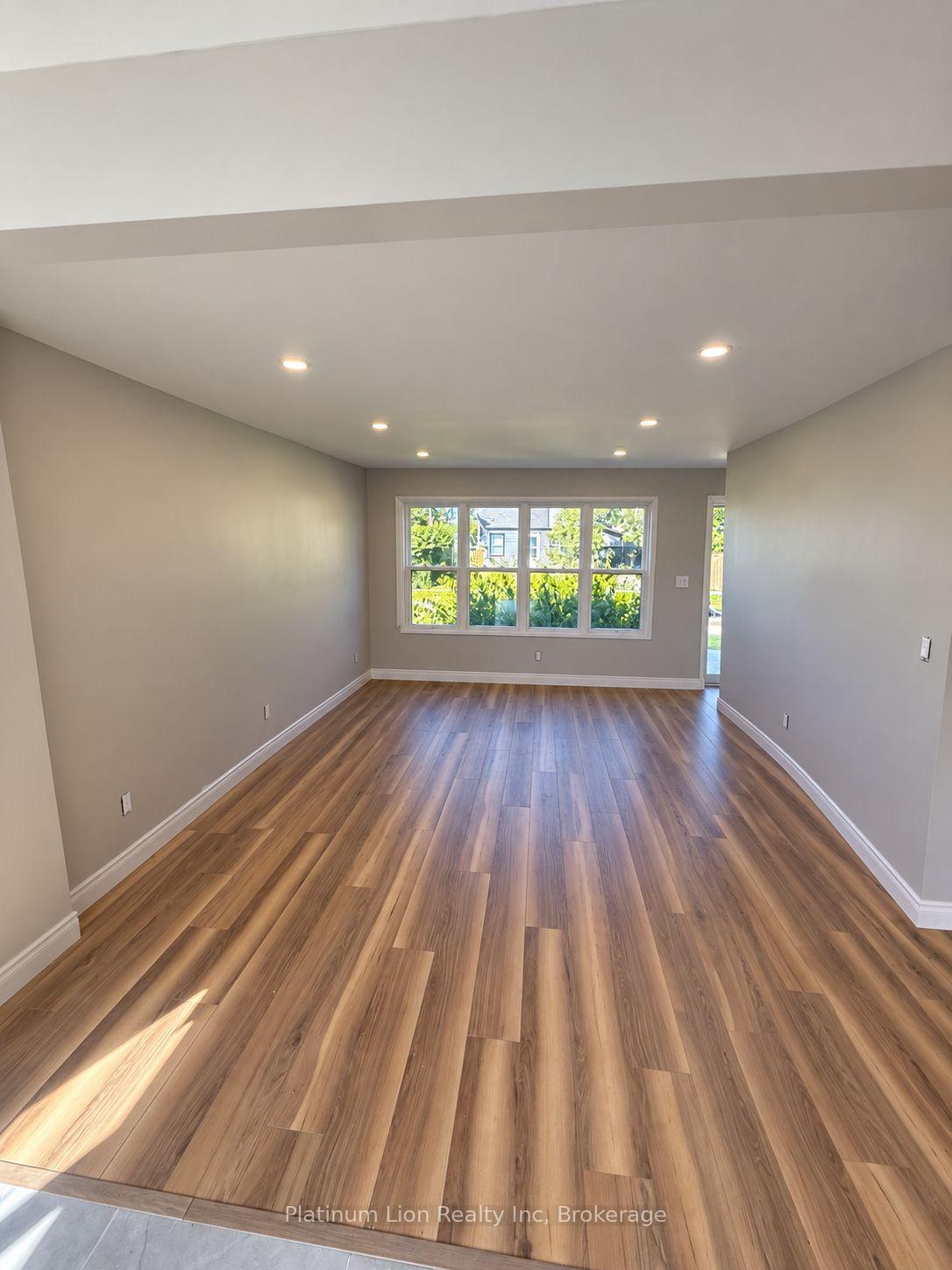 Photo 3 of Unit UPPER, 8 Byron Place, St. Catharines, Haig — HOMEH