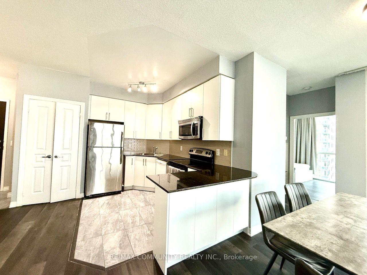 Photo 3 of Unit 2707, 225 Webb Drive, Mississauga, City Centre — HOMEH