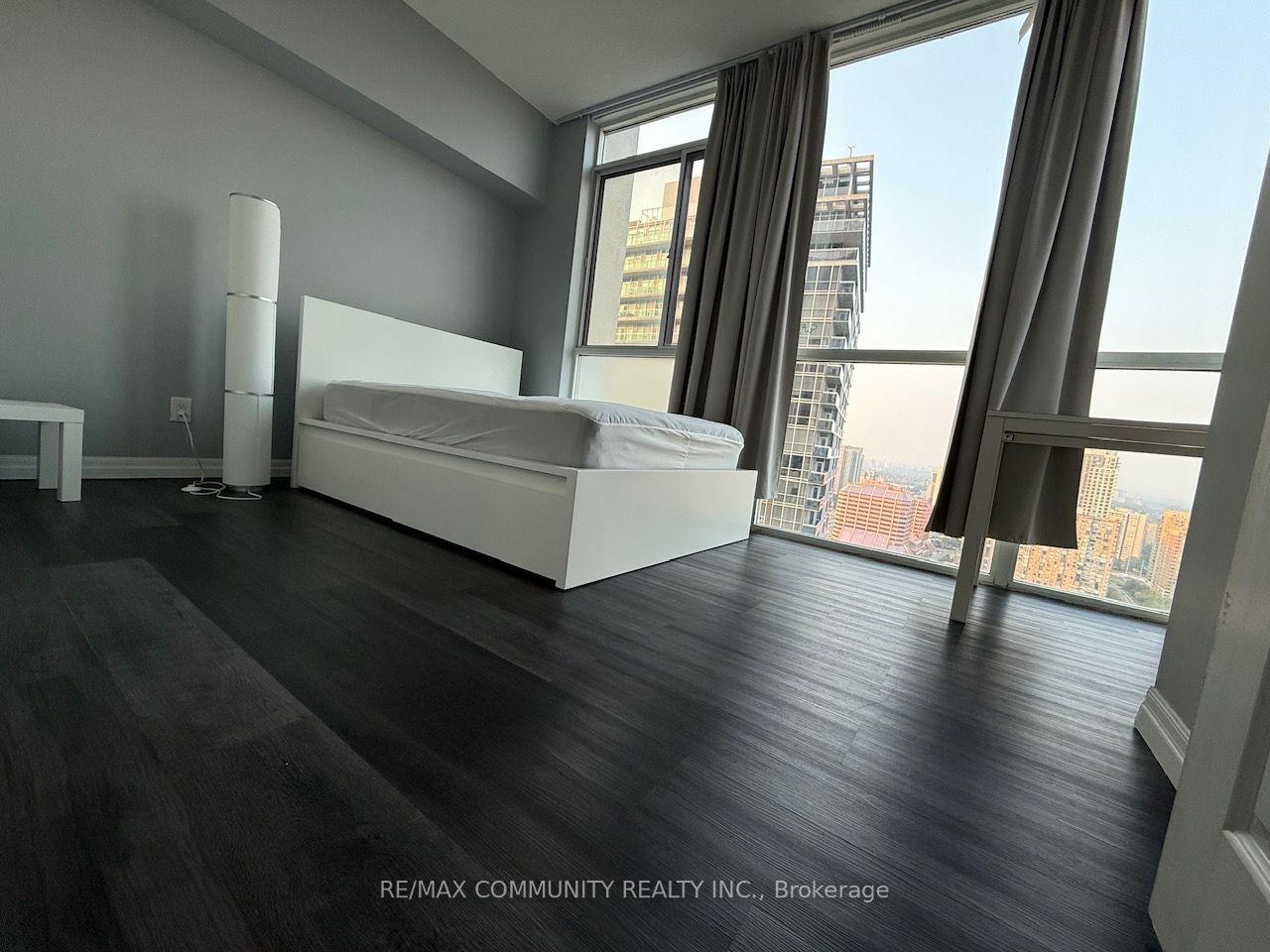 Photo 8 of Unit 2707, 225 Webb Drive, Mississauga, City Centre — HOMEH
