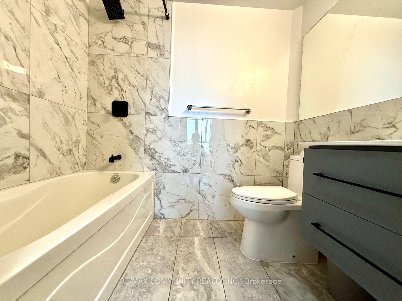 Photo 12 of Unit 2707, 225 Webb Drive, Mississauga, City Centre — HOMEH