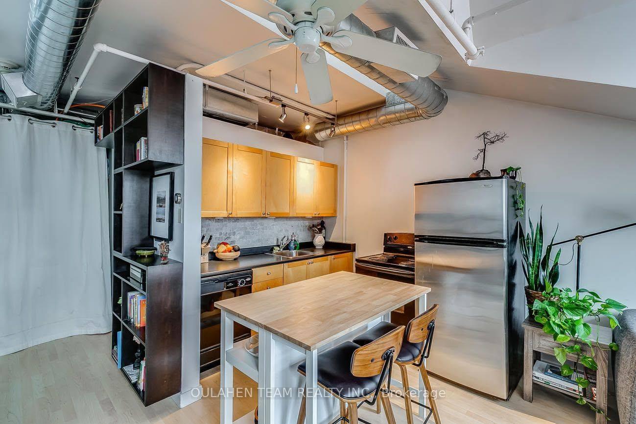Photo 5 of Unit 129, 284 St Helens Avenue, Toronto, Dufferin Grove — HOMEH
