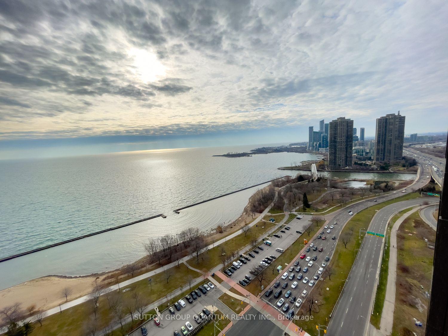 Photo 3 of 1928 Lakeshore Boulevard W, Toronto, High Park-Swansea — HOMEH