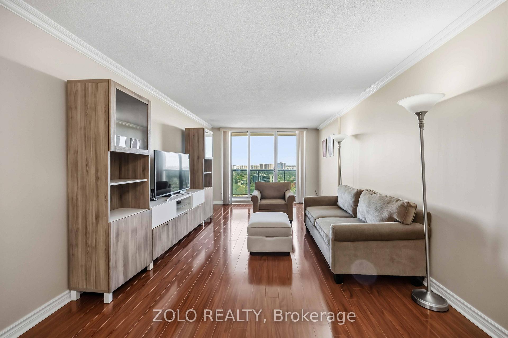 Photo of Unit 2003, 812 Burnhamthorpe Road