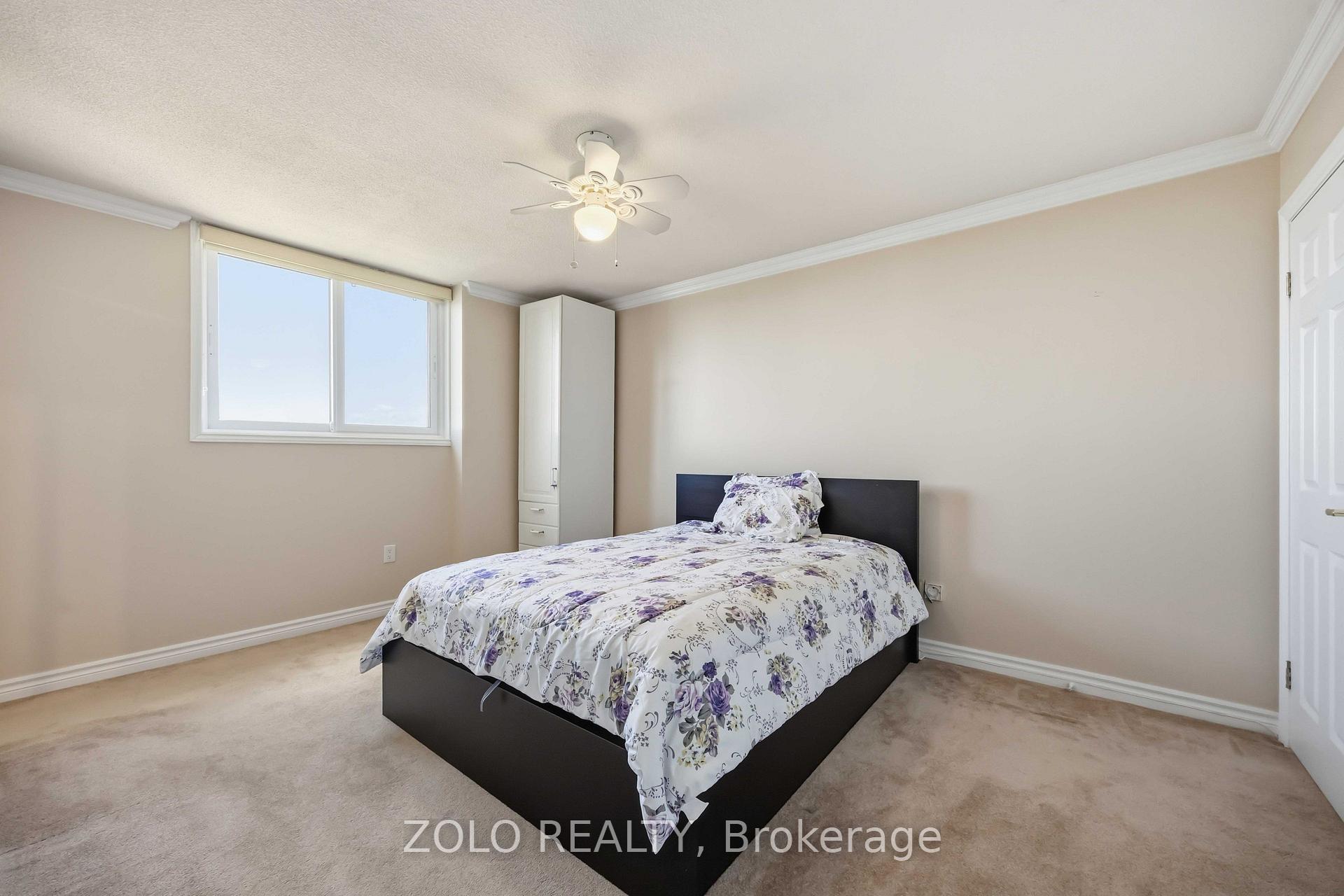 Photo 12 of Unit 2003, 812 Burnhamthorpe Road, Etobicoke, Markland Wood — HOMEH