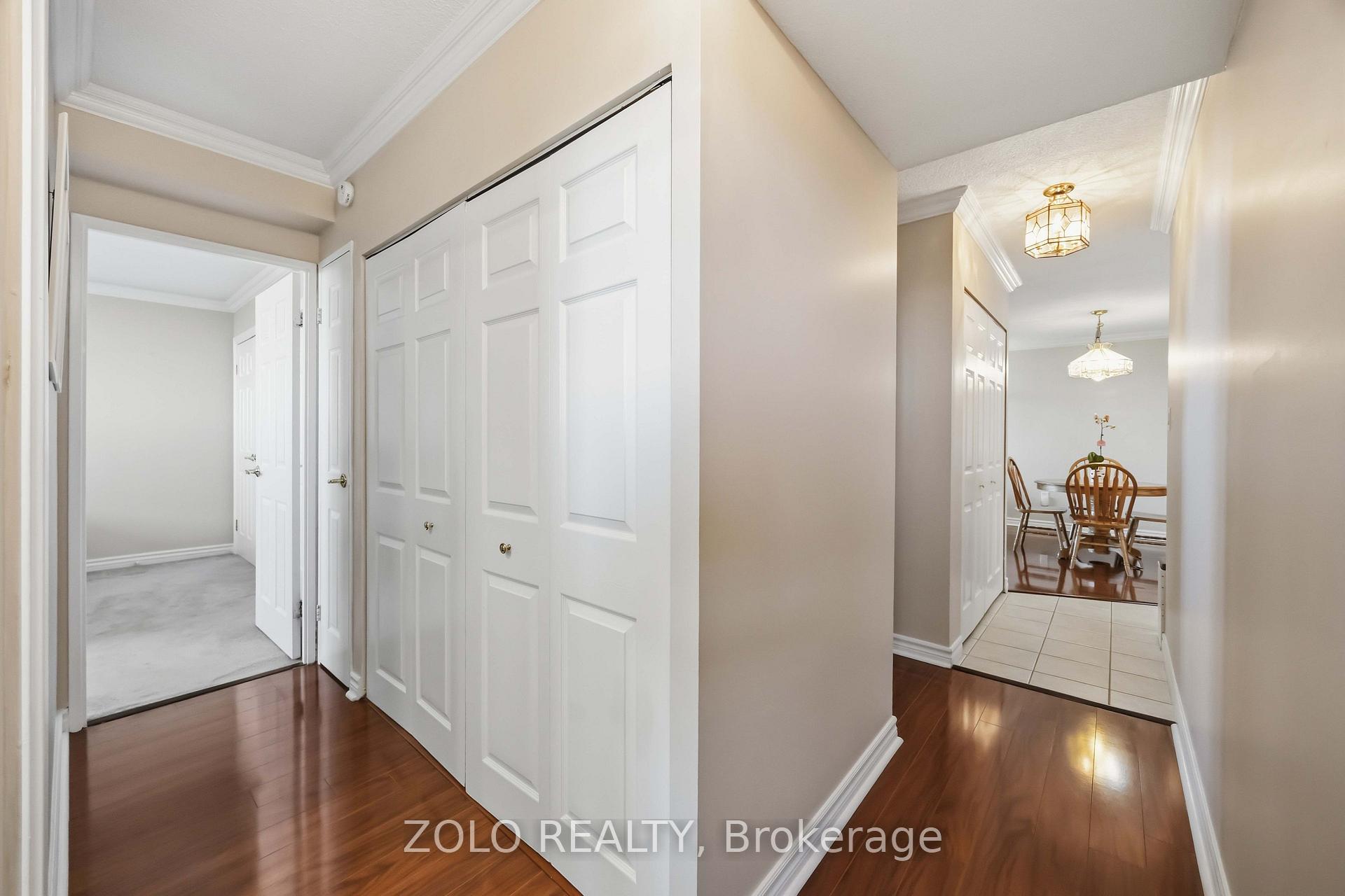 Photo 15 of Unit 2003, 812 Burnhamthorpe Road, Etobicoke, Markland Wood — HOMEH