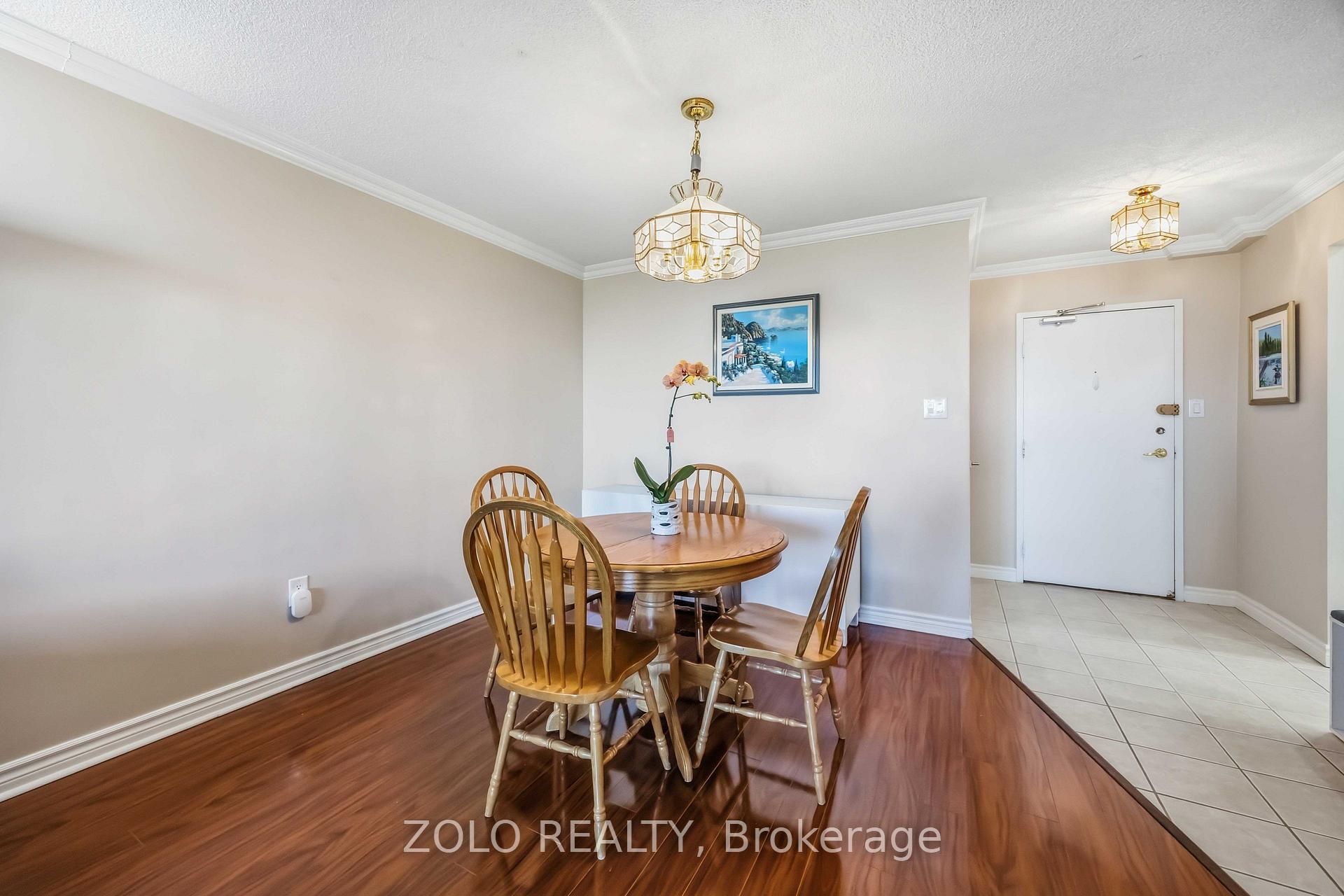 Photo 23 of Unit 2003, 812 Burnhamthorpe Road, Etobicoke, Markland Wood — HOMEH
