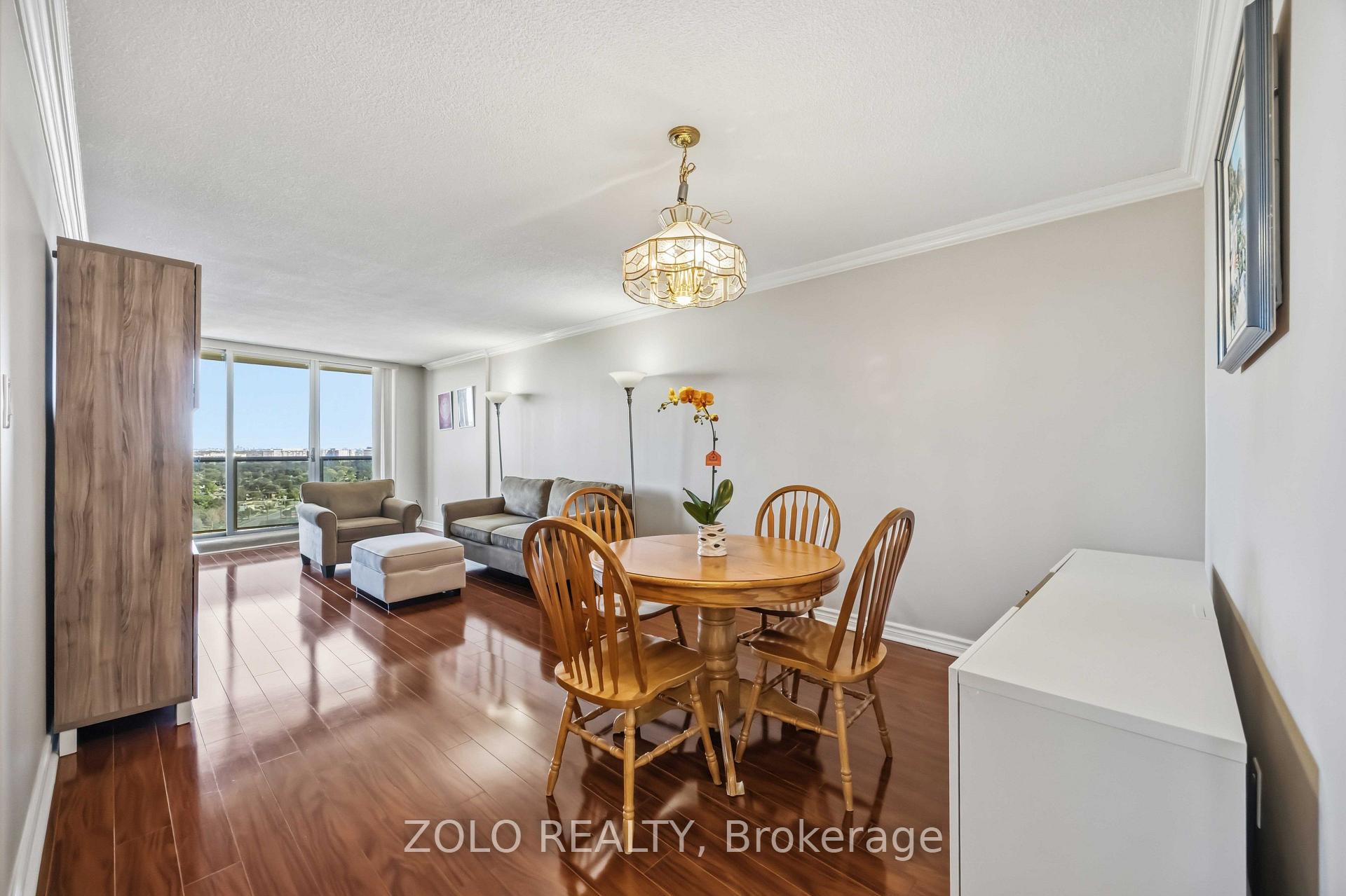 Photo 24 of Unit 2003, 812 Burnhamthorpe Road, Etobicoke, Markland Wood — HOMEH