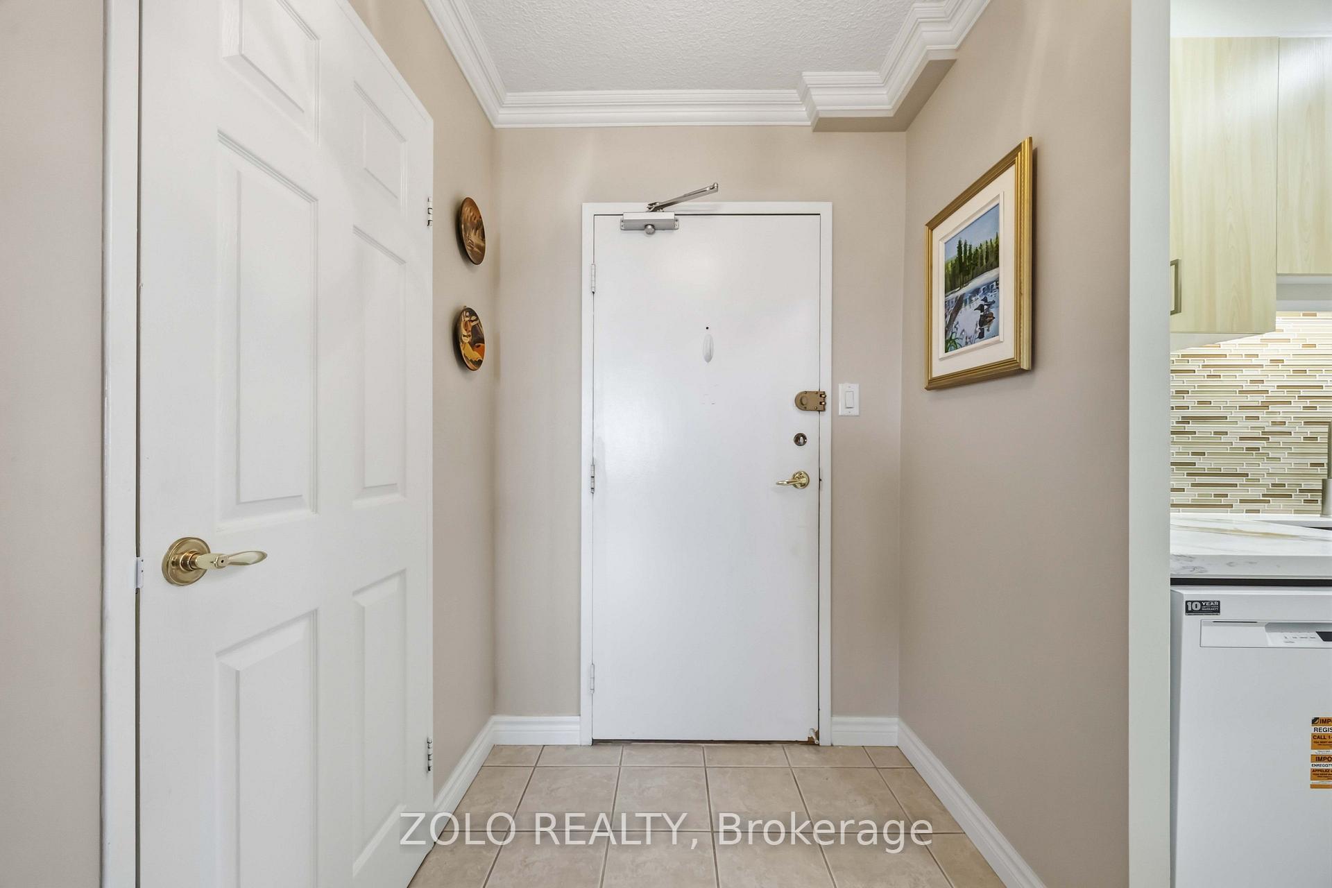 Photo 26 of Unit 2003, 812 Burnhamthorpe Road, Etobicoke, Markland Wood — HOMEH