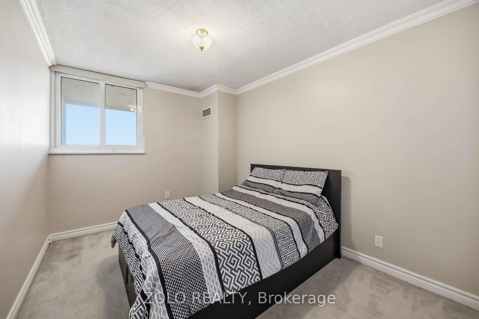 Photo 28 of Unit 2003, 812 Burnhamthorpe Road, Etobicoke, Markland Wood — HOMEH
