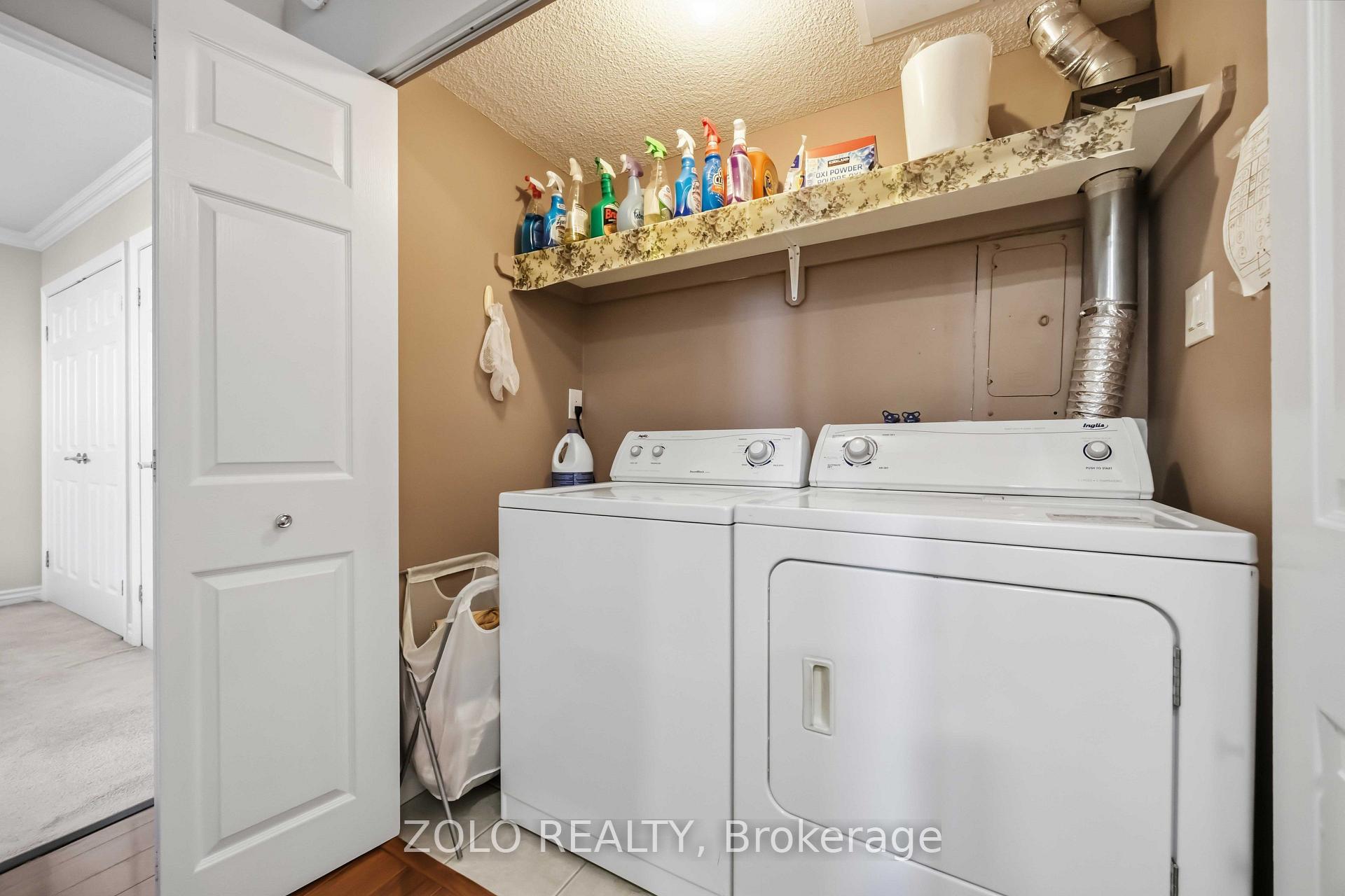 Photo 29 of Unit 2003, 812 Burnhamthorpe Road, Etobicoke, Markland Wood — HOMEH