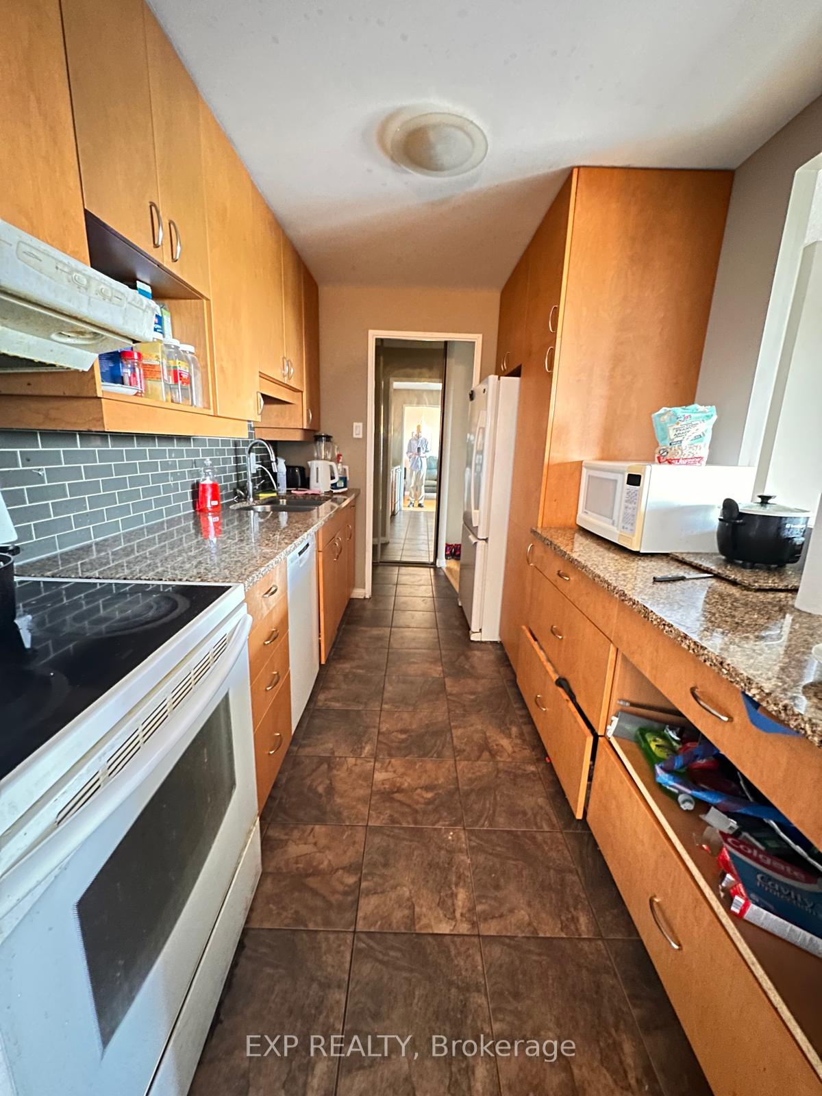 Photo 7 of Unit 907, 1025 Richmond Road, Ottawa, Woodroffe — HOMEH