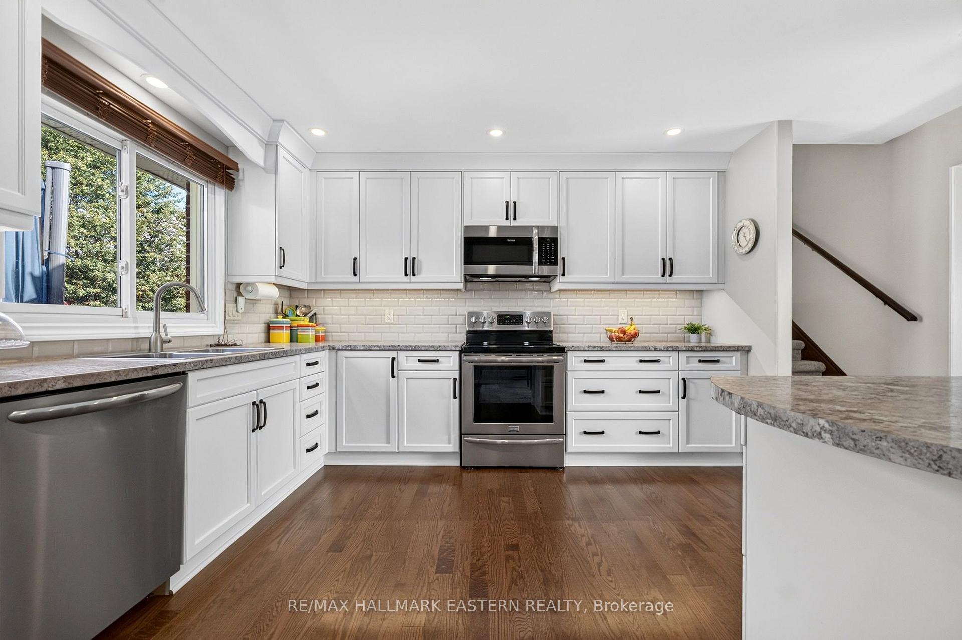 Photo 10 of 2296 Kawartha Heights Boulevard, Peterborough, Monaghan Ward 2 — HOMEH