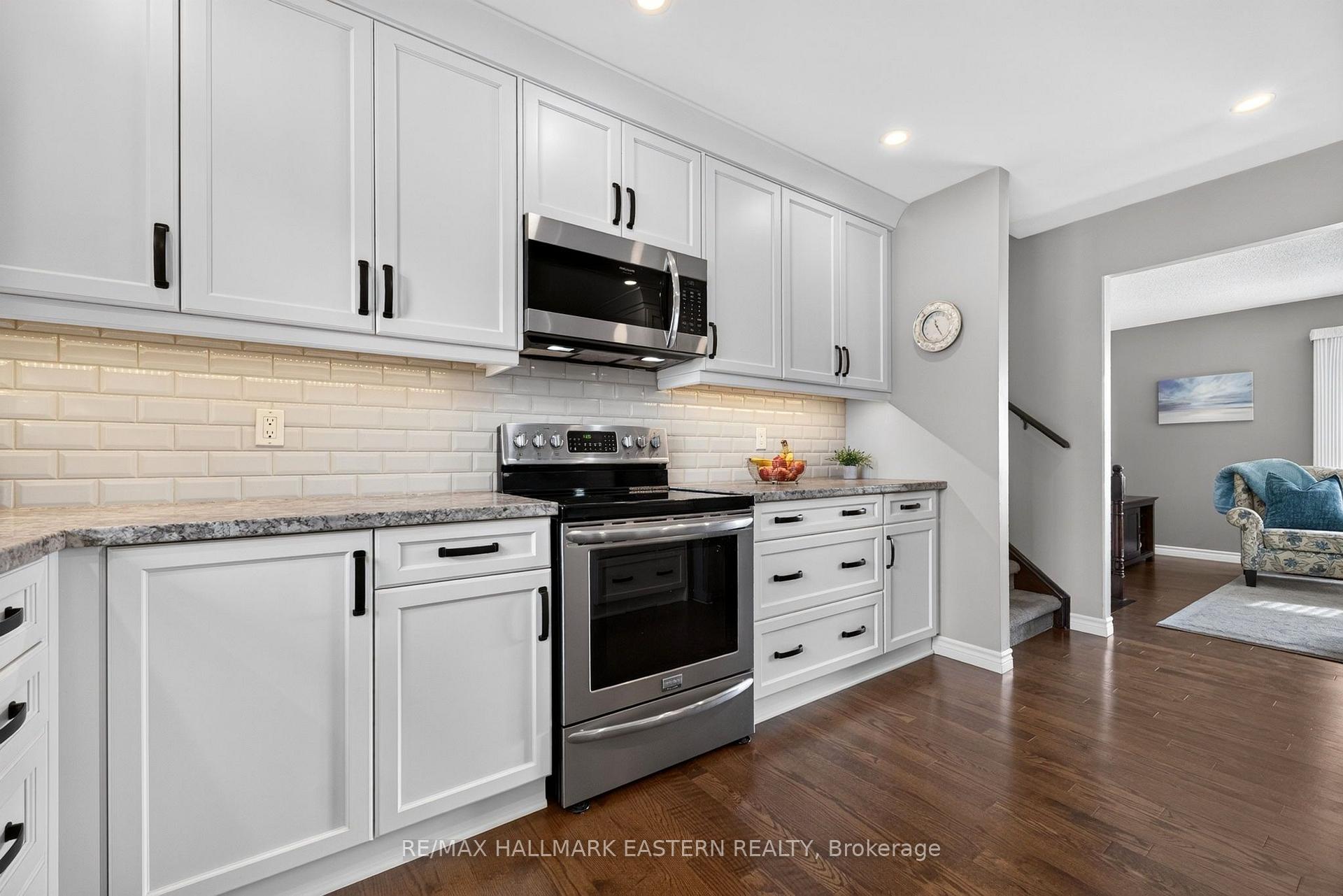 Photo 11 of 2296 Kawartha Heights Boulevard, Peterborough, Monaghan Ward 2 — HOMEH