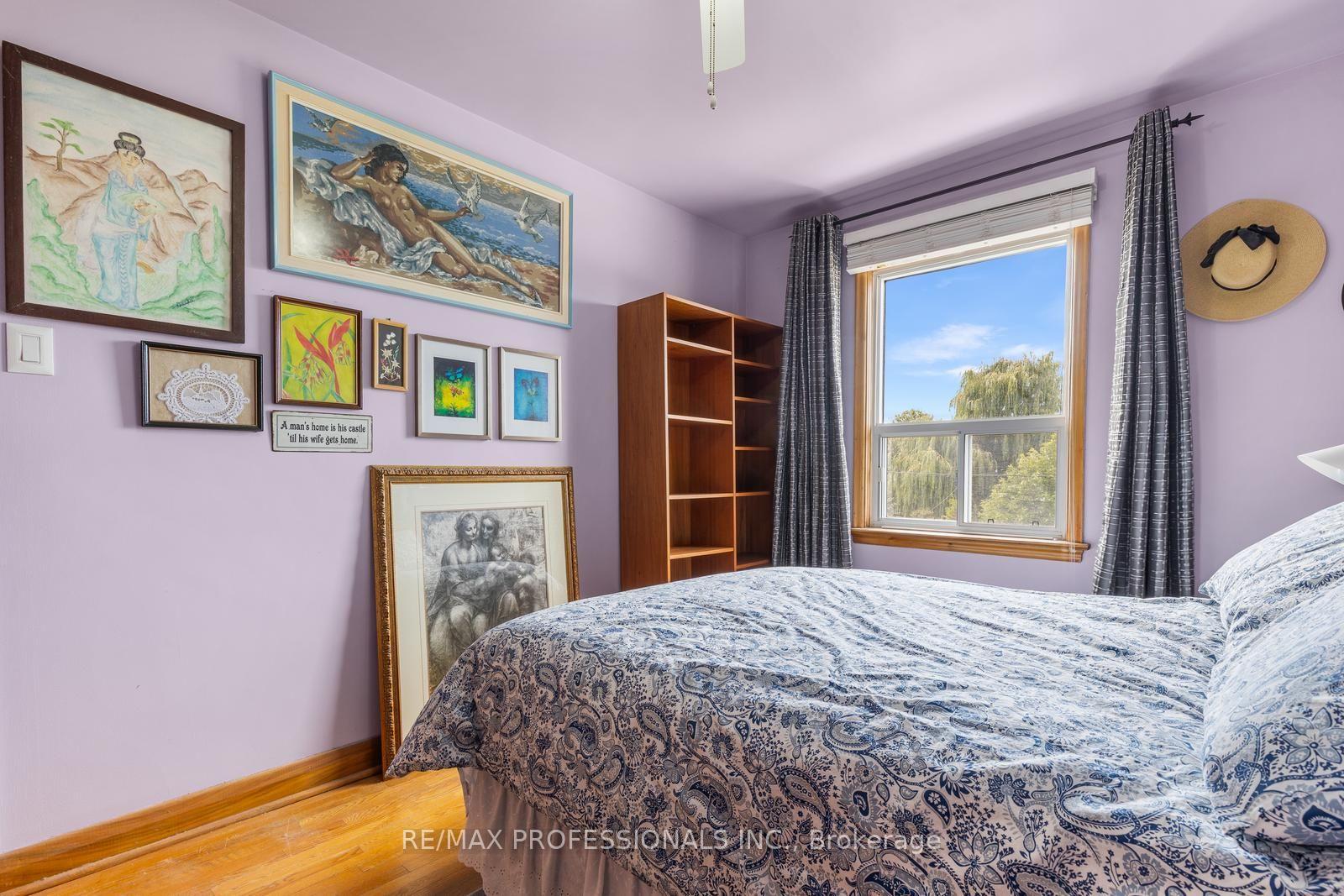 Photo 23 of 122 Treeview Drive, Etobicoke, Alderwood — HOMEH