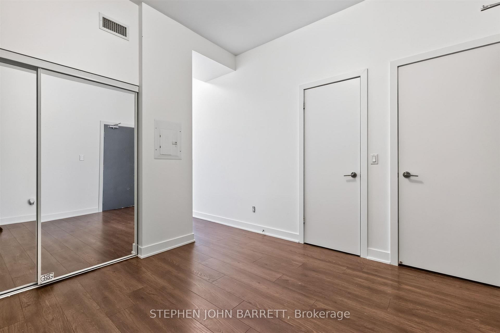 Photo 19 of Unit 206, 169 Fort York Boulevard, Toronto, Niagara — HOMEH
