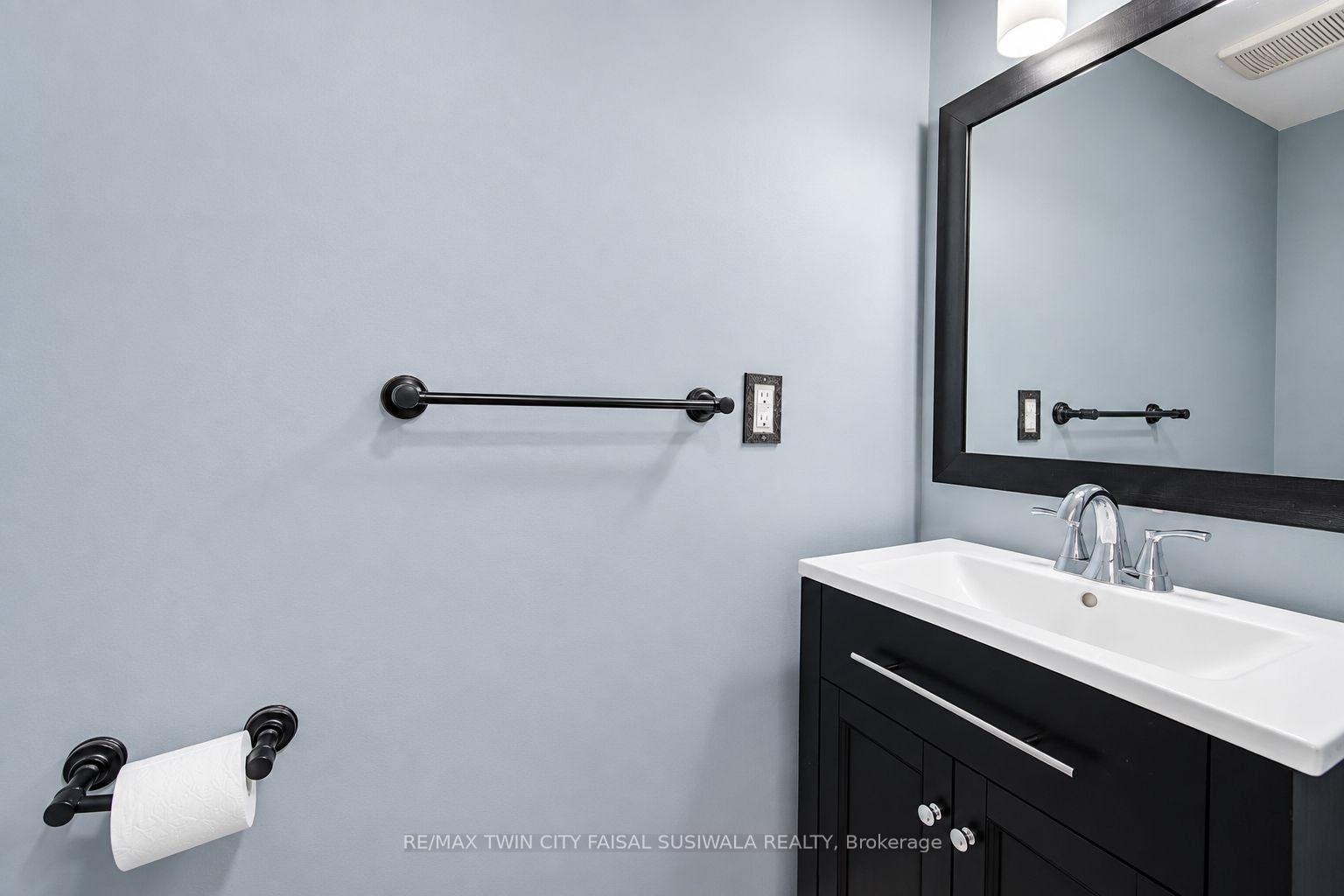 Photo 10 of 56 Poplar Drive, Cambridge, Silver Heights — HOMEH