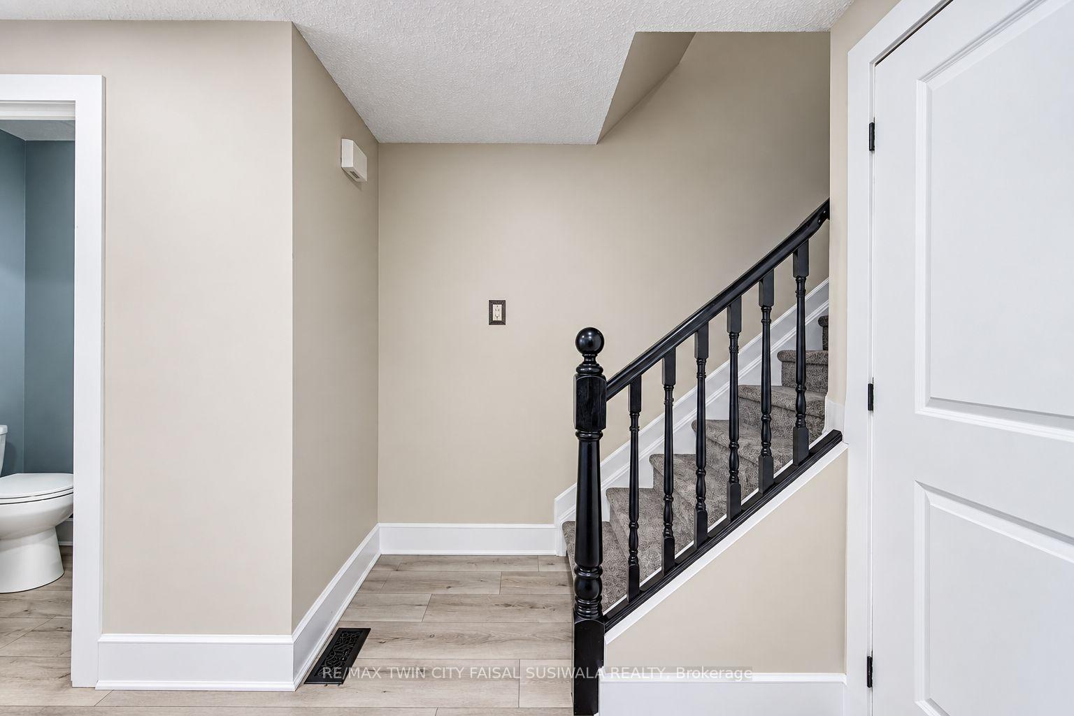 Photo 11 of 56 Poplar Drive, Cambridge, Silver Heights — HOMEH