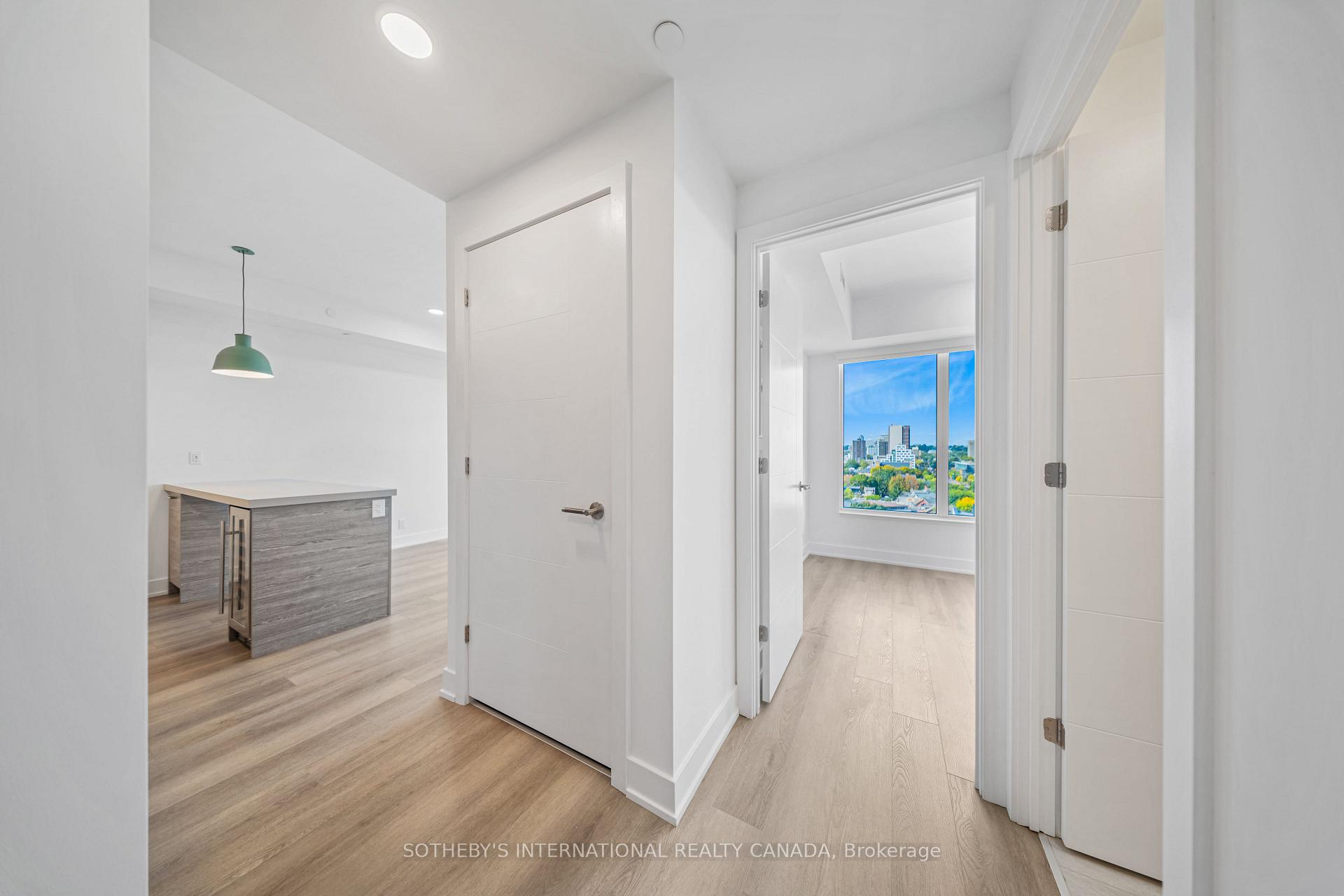 Photo 2 of Unit 705, 484 Spadina Avenue, Toronto, University — HOMEH