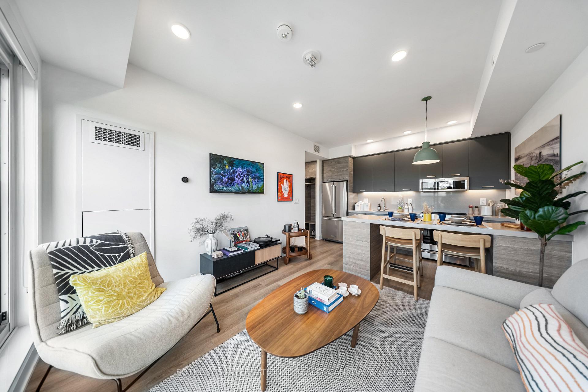 Photo 10 of Unit 210, 484 Spadina Avenue, Toronto, University — HOMEH