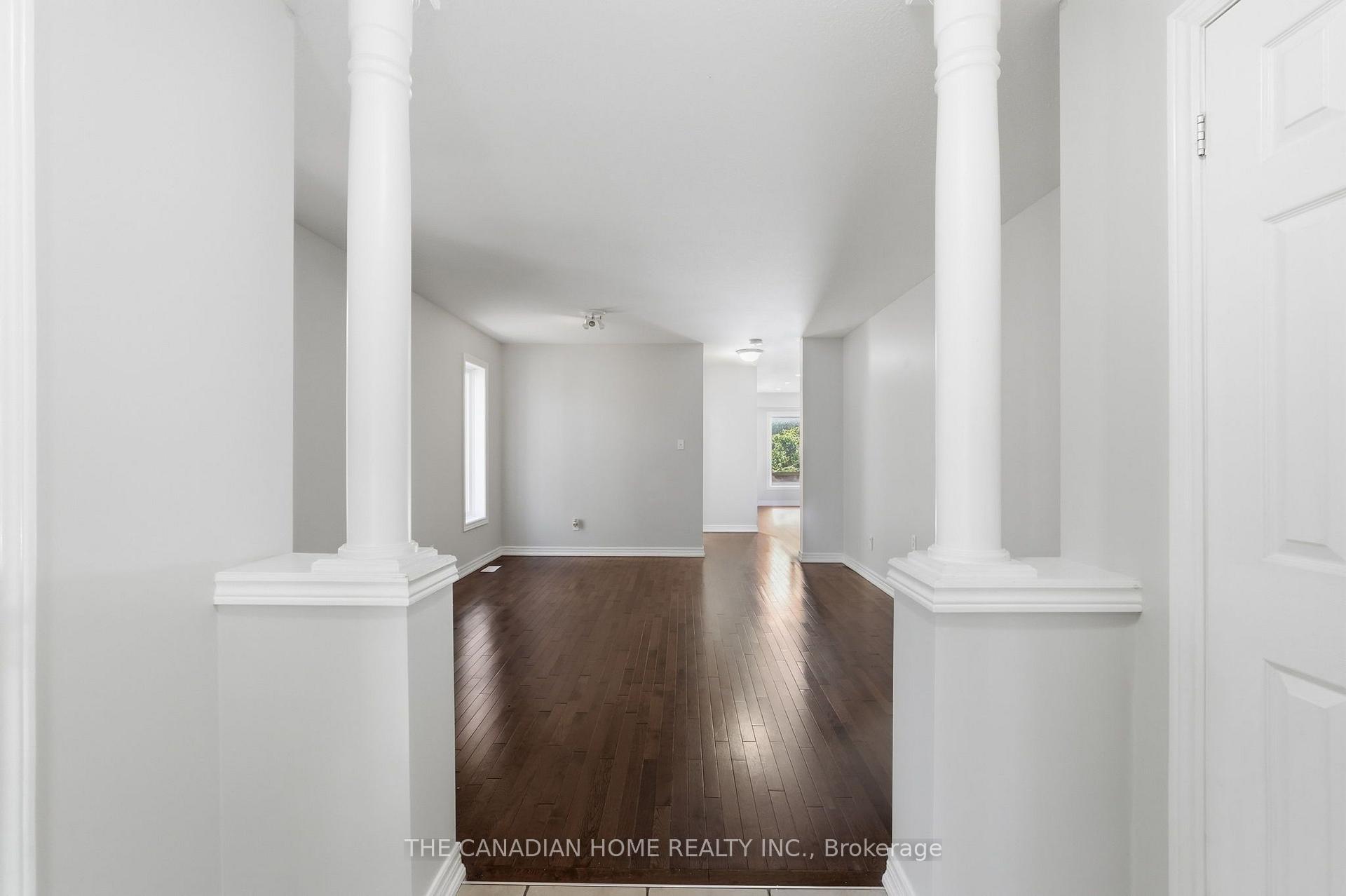 Photo 5 of Unit 14, 78 Peachwood Crescent, Hamilton, Stoney Creek — HOMEH
