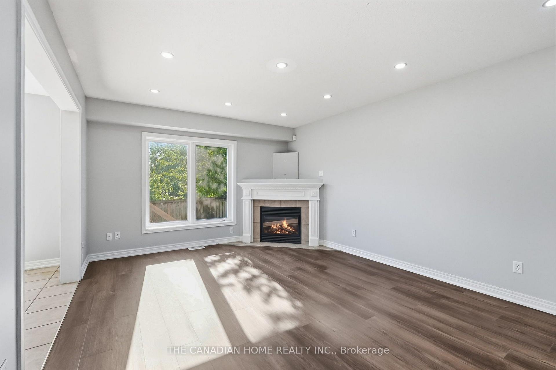 Photo 11 of Unit 14, 78 Peachwood Crescent, Hamilton, Stoney Creek — HOMEH