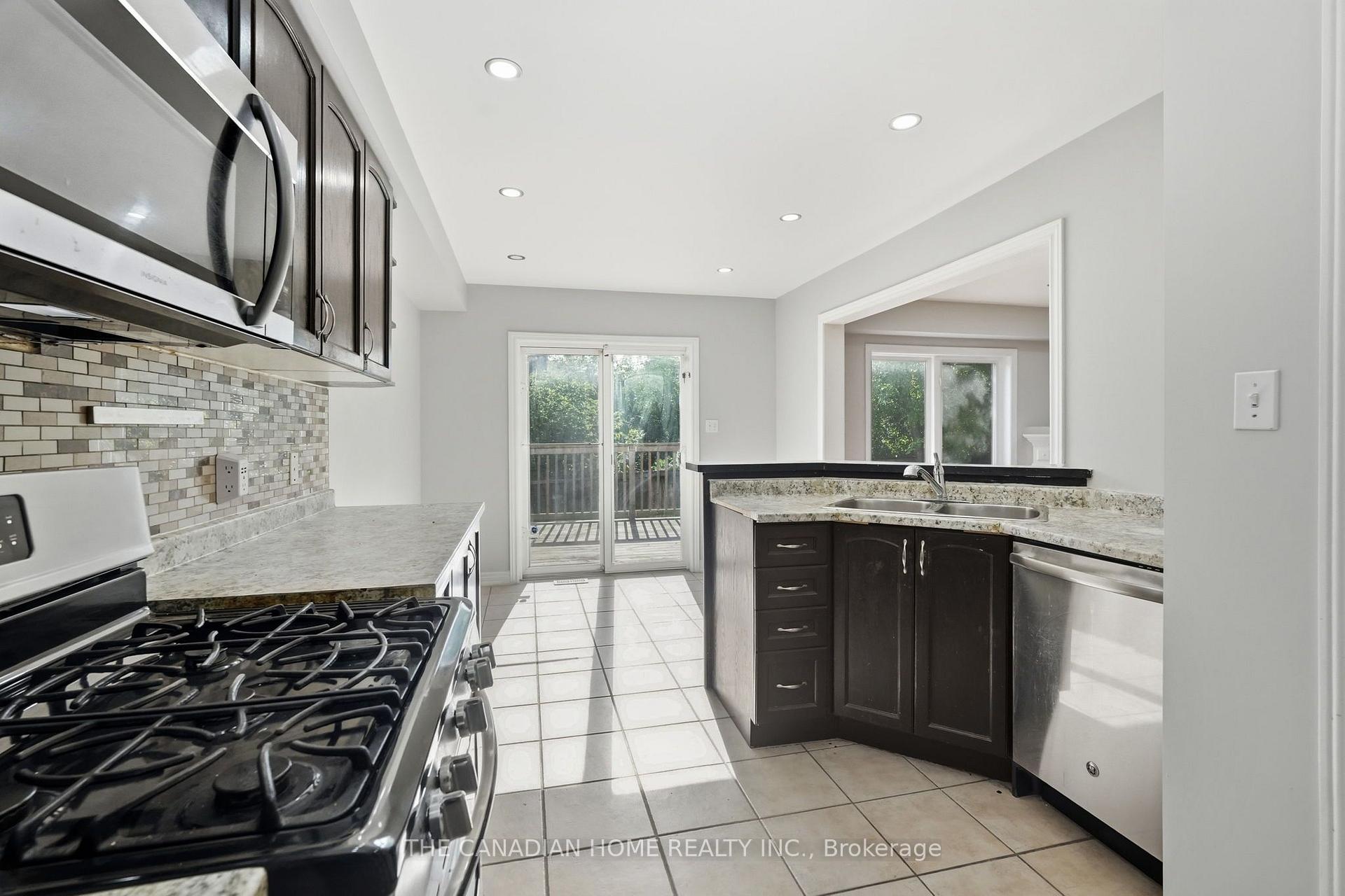 Photo 13 of Unit 14, 78 Peachwood Crescent, Hamilton, Stoney Creek — HOMEH