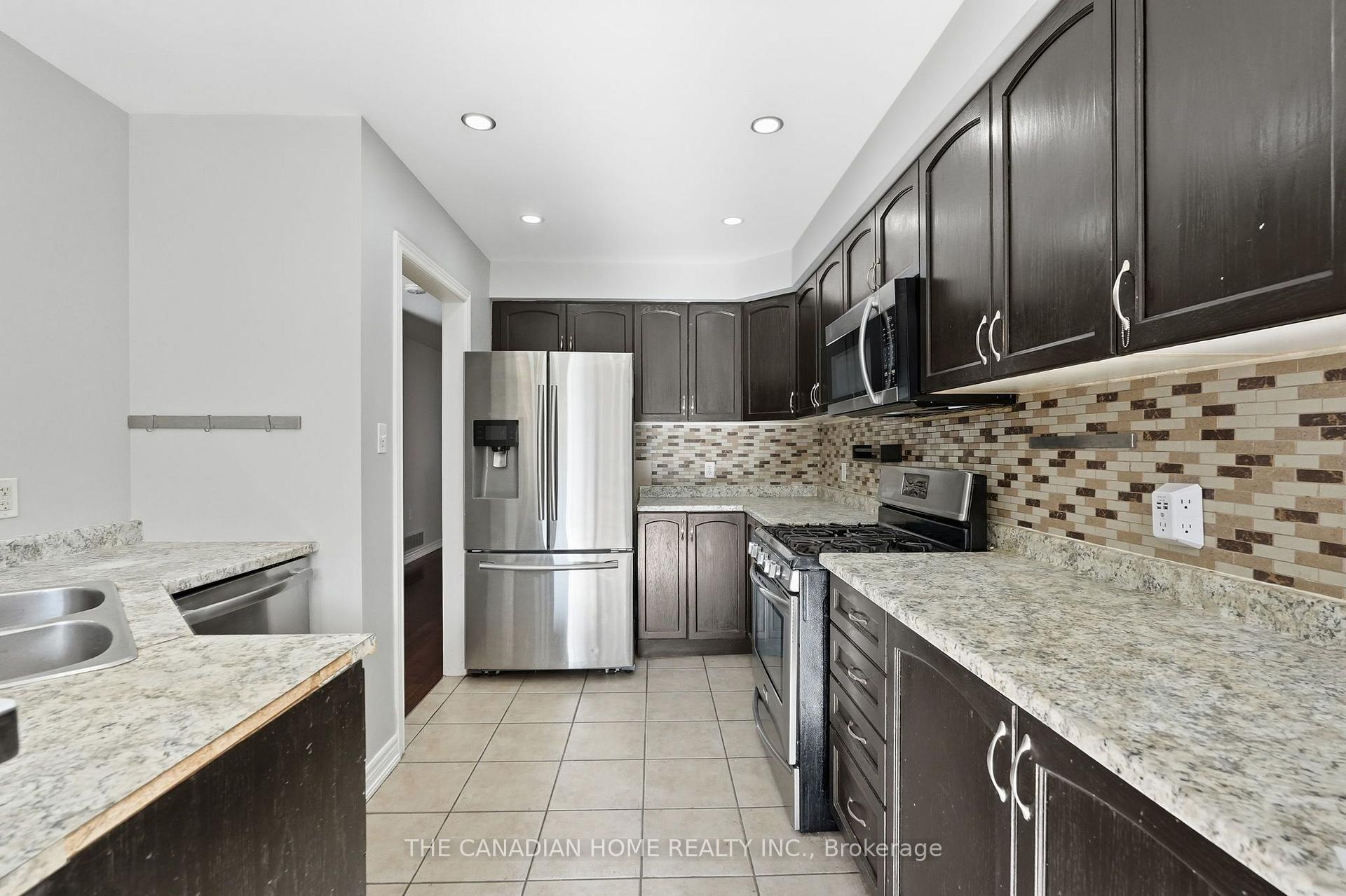 Photo 16 of Unit 14, 78 Peachwood Crescent, Hamilton, Stoney Creek — HOMEH