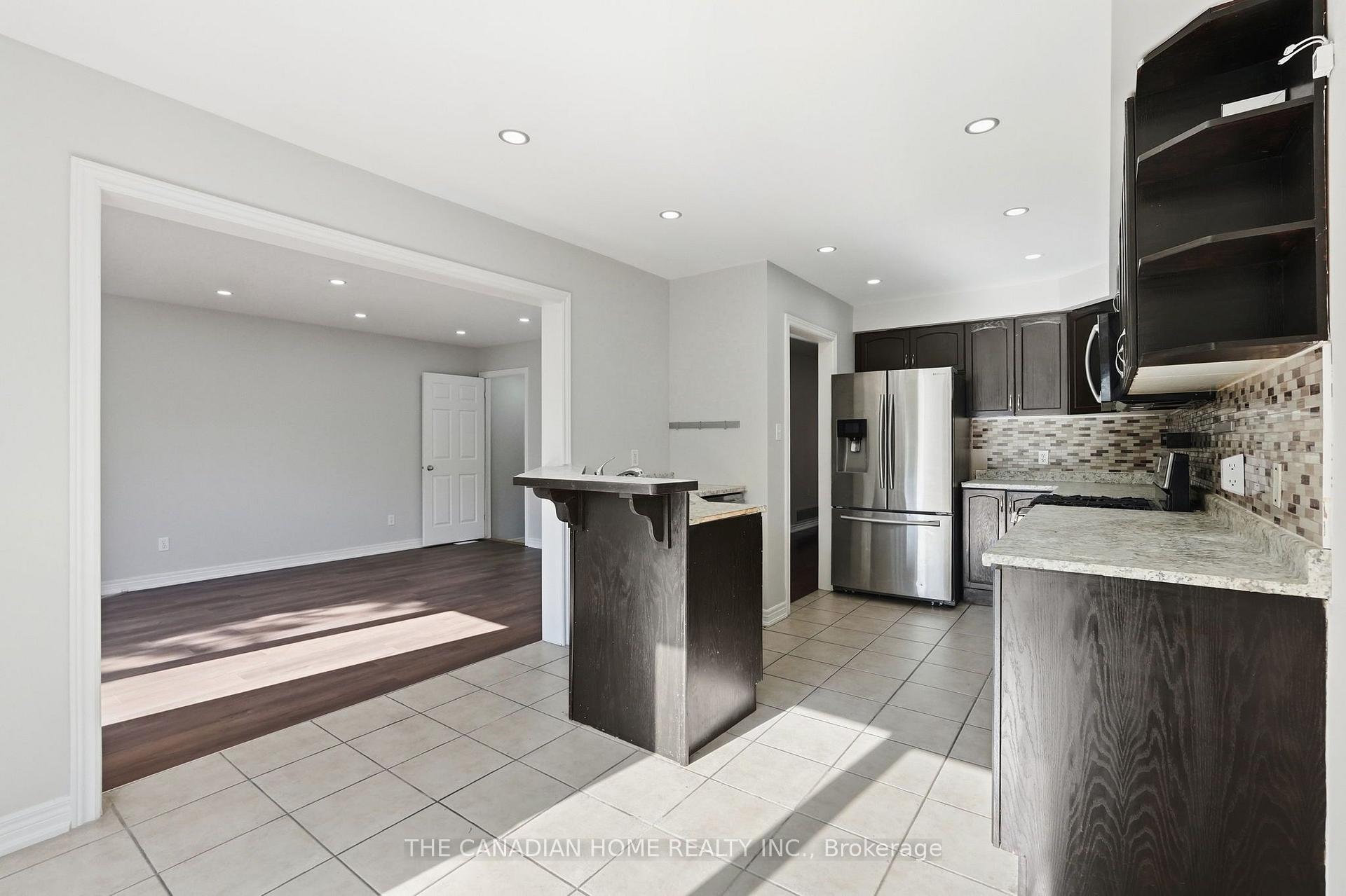Photo 18 of Unit 14, 78 Peachwood Crescent, Hamilton, Stoney Creek — HOMEH