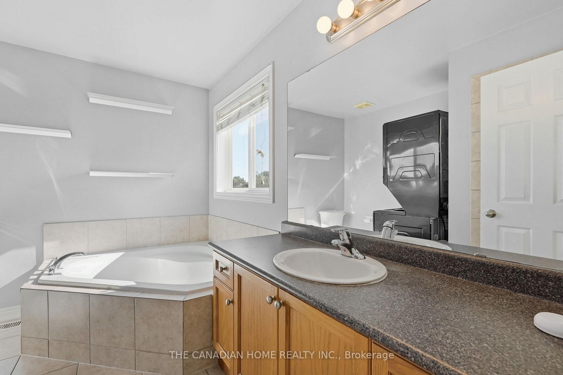 Photo 34 of Unit 14, 78 Peachwood Crescent, Hamilton, Stoney Creek — HOMEH