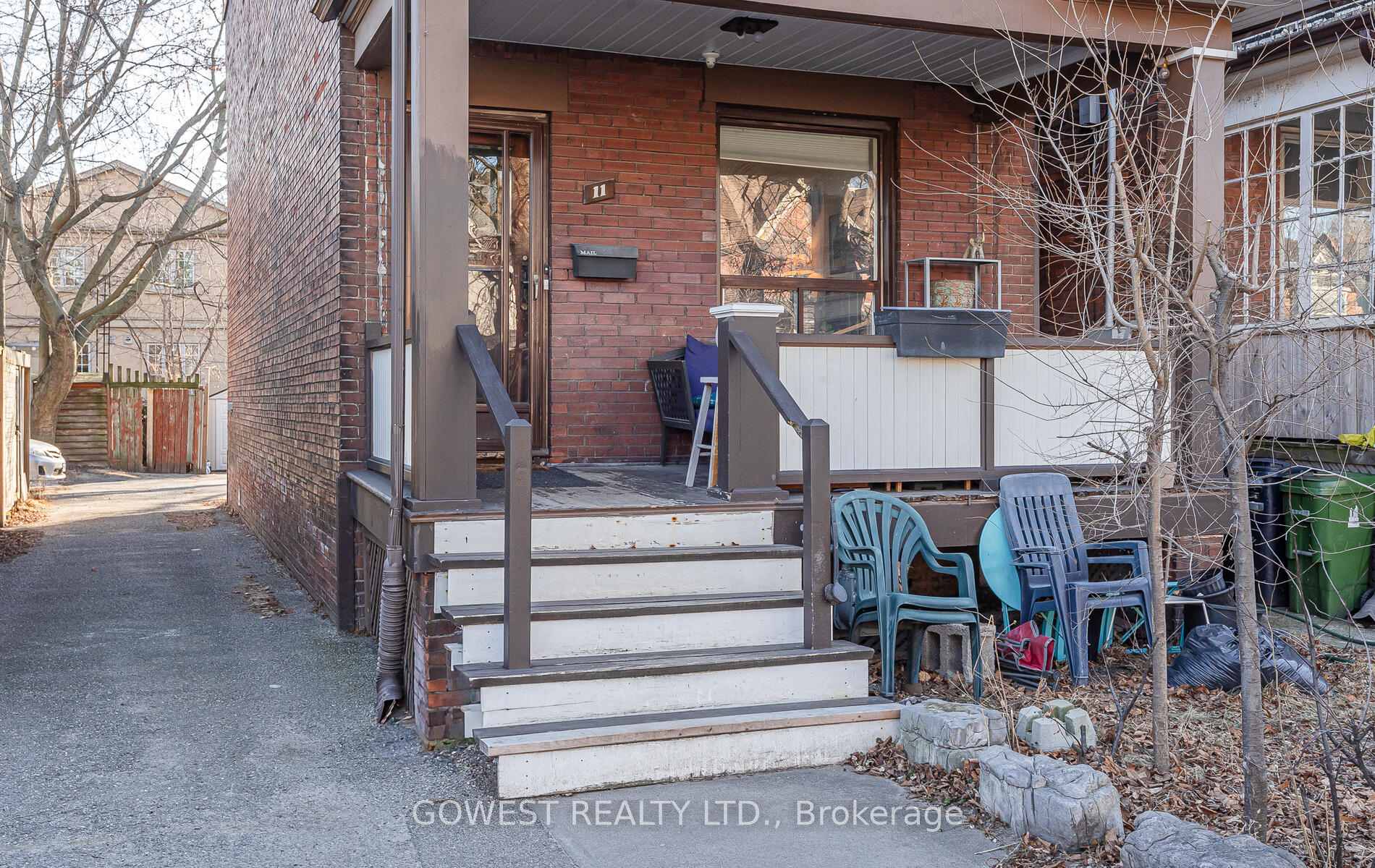 Photo 2 of 11 Kenneth Avenue, Toronto, High Park North — HOMEH