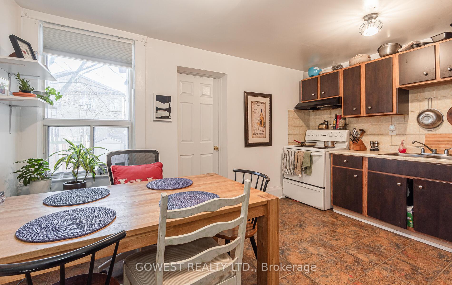 Photo 8 of 11 Kenneth Avenue, Toronto, High Park North — HOMEH