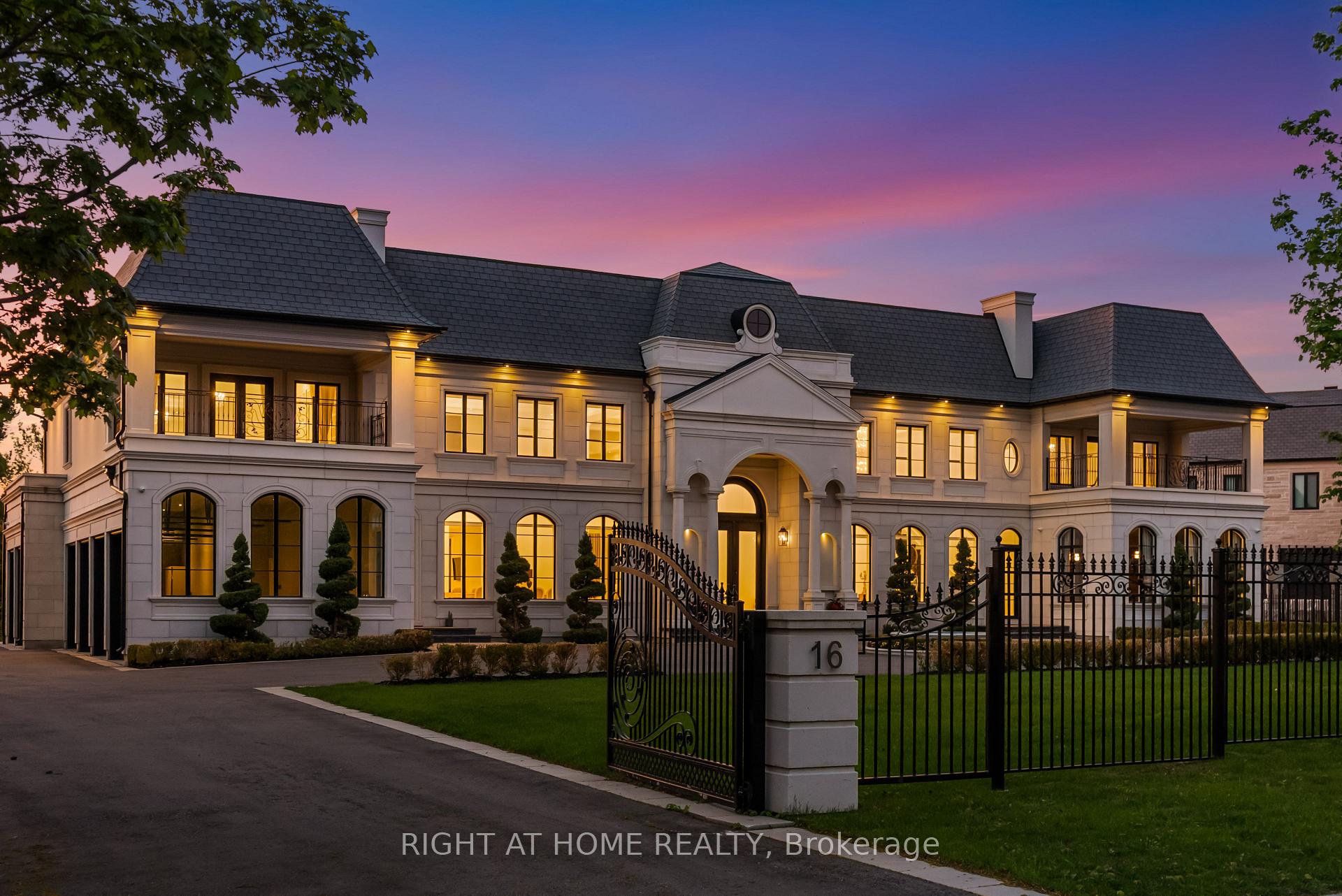 Photo 3 of 16 Sirona's Lane, Aurora, Bayview Southeast — HOMEH
