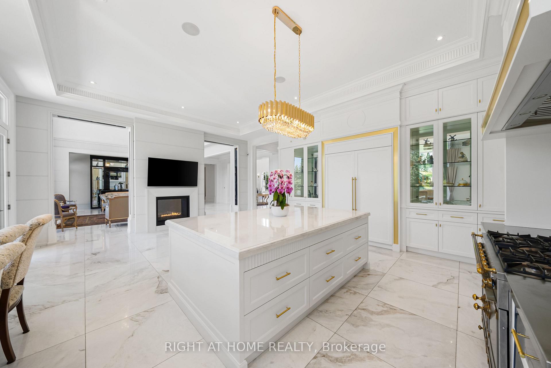 Photo 17 of 16 Sirona's Lane, Aurora, Bayview Southeast — HOMEH