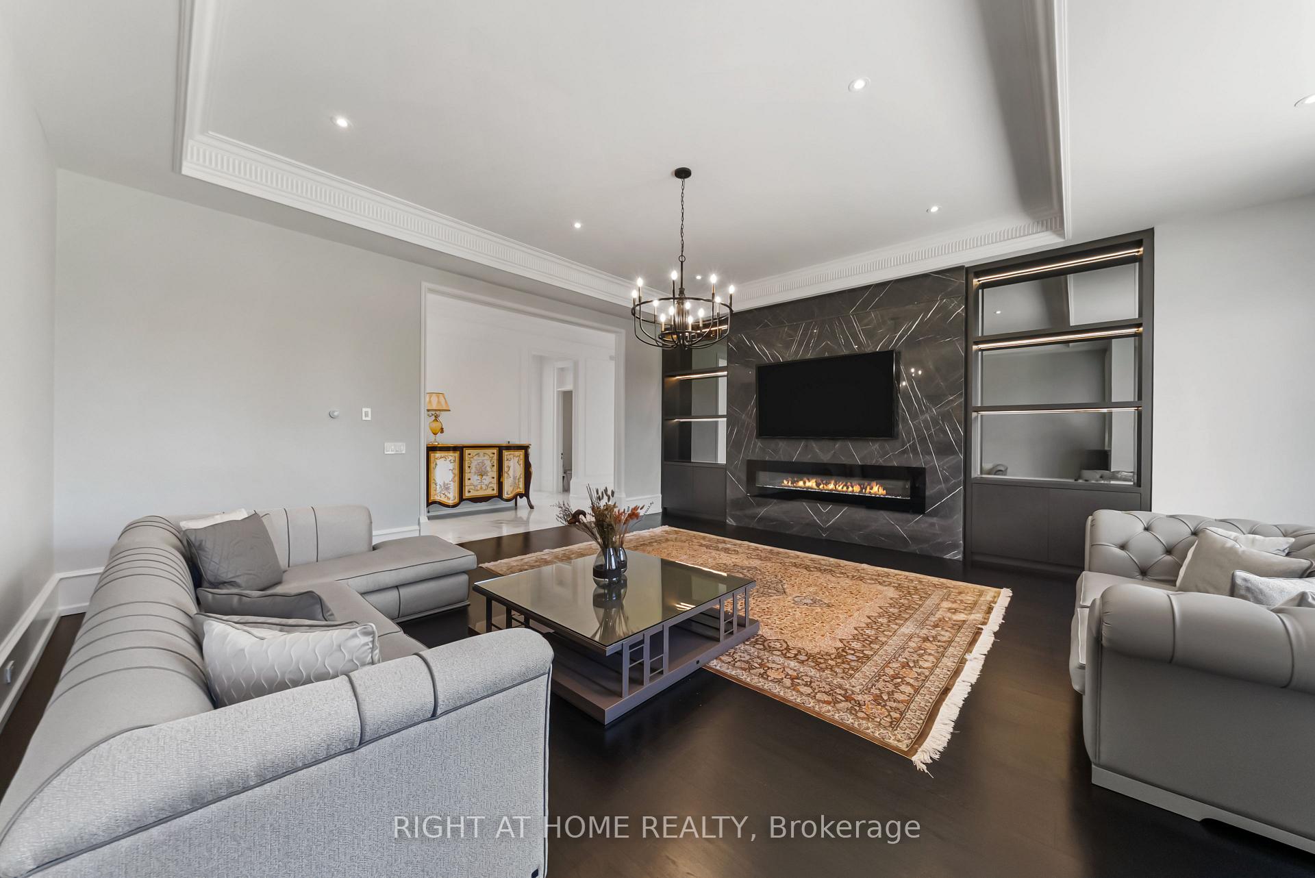 Photo 21 of 16 Sirona's Lane, Aurora, Bayview Southeast — HOMEH