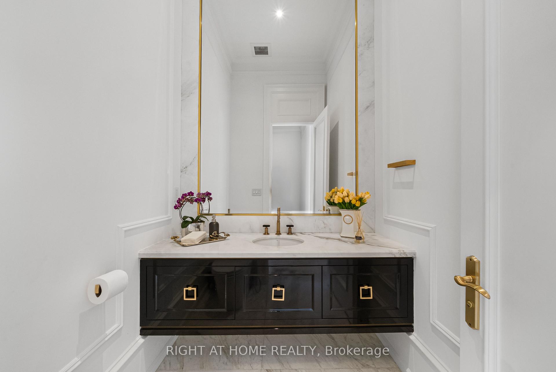 Photo 26 of 16 Sirona's Lane, Aurora, Bayview Southeast — HOMEH