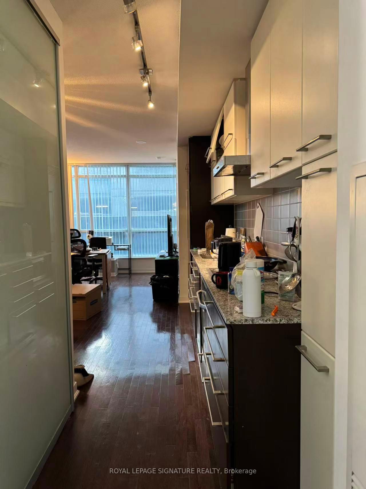 Photo of Unit 410, 770 Bay Street