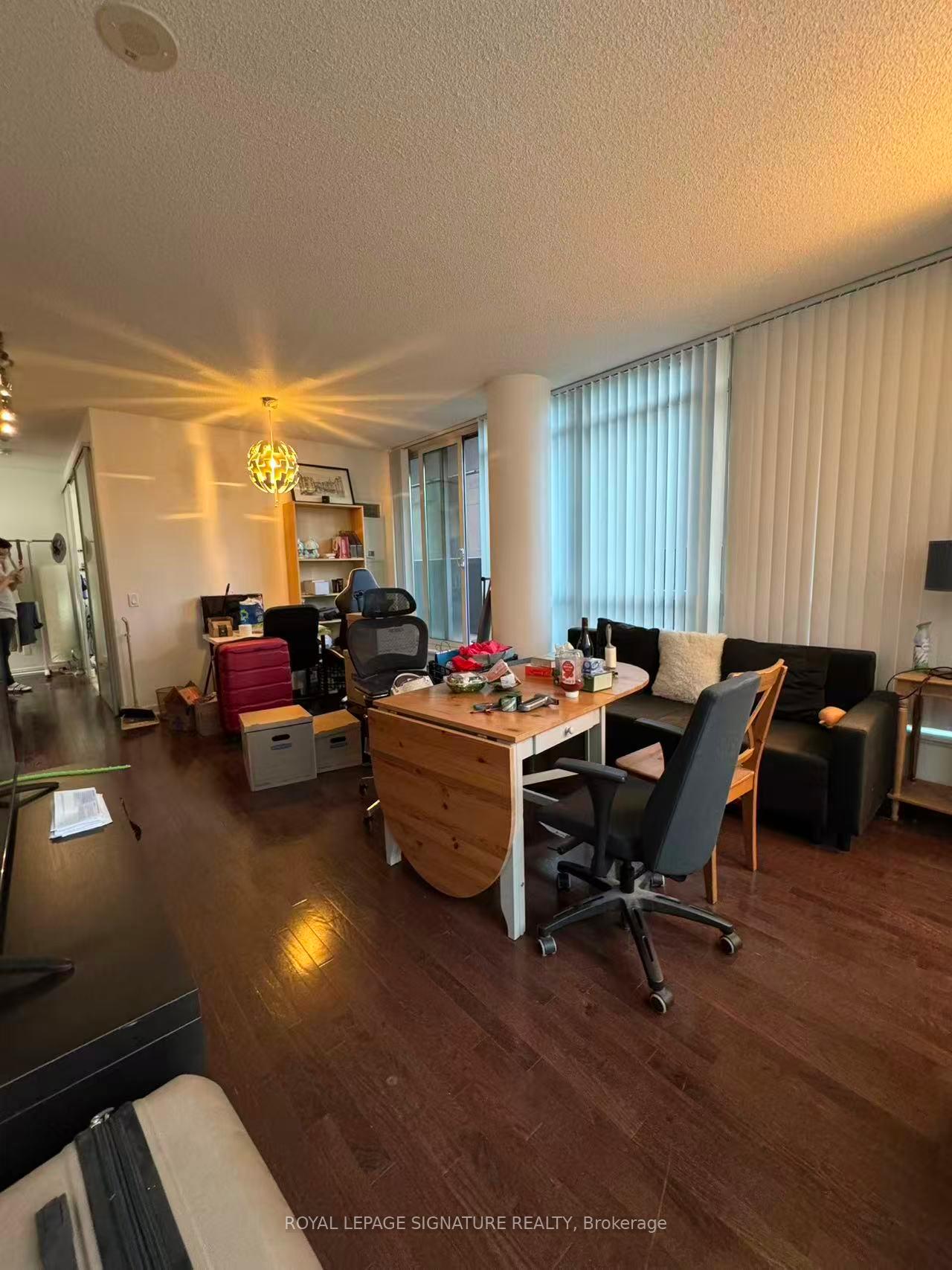 Photo 3 of Unit 410, 770 Bay Street, Toronto, Bay Street Corridor — HOMEH