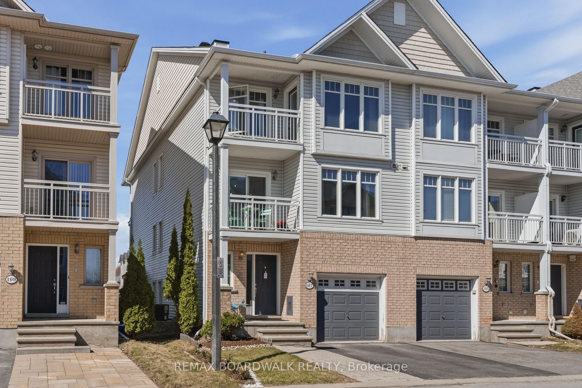 Photo 2 of 107 Caithness Private, Ottawa, Mer Bleue/Bradley Estates/Anderson Park — HOMEH