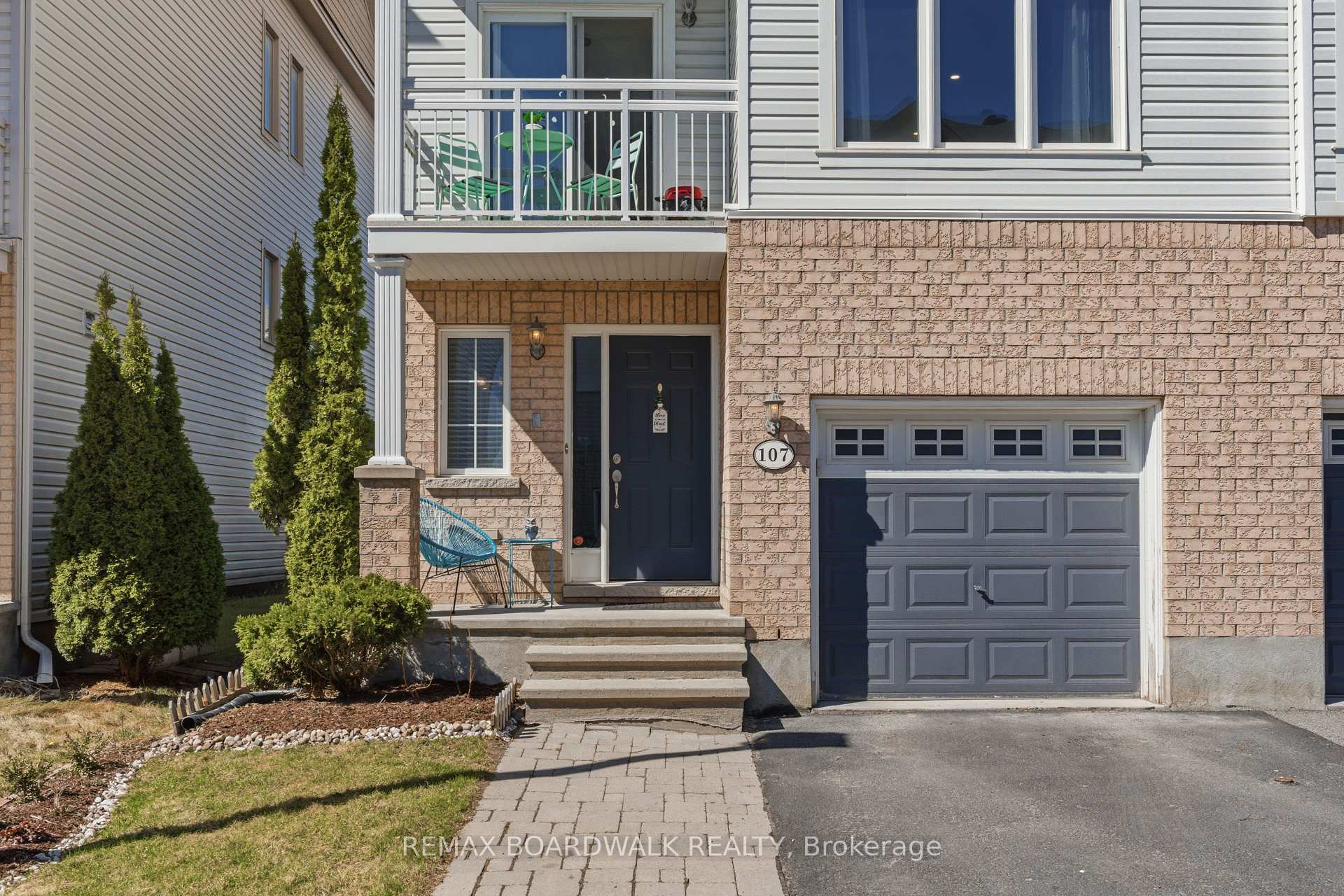 Photo 4 of 107 Caithness Private, Ottawa, Mer Bleue/Bradley Estates/Anderson Park — HOMEH