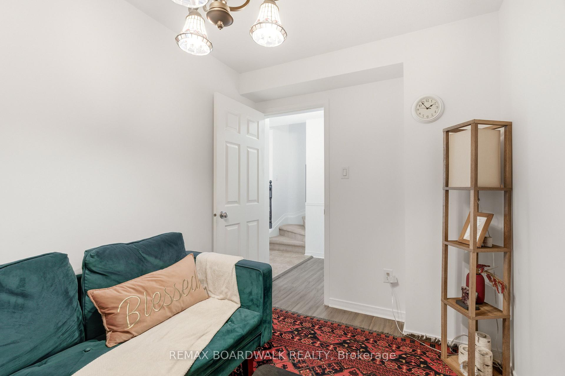 Photo 9 of 107 Caithness Private, Ottawa, Mer Bleue/Bradley Estates/Anderson Park — HOMEH