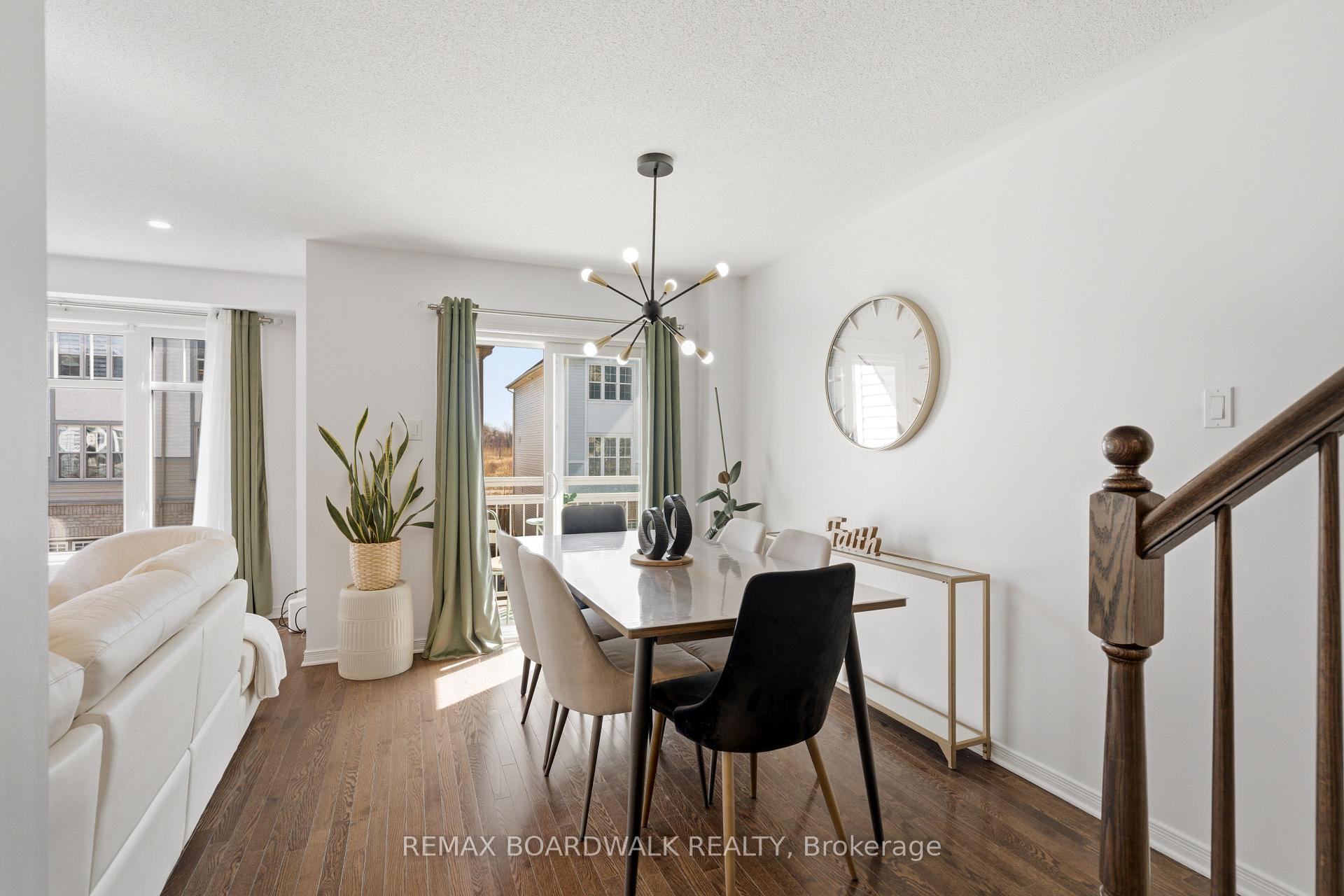 Photo 17 of 107 Caithness Private, Ottawa, Mer Bleue/Bradley Estates/Anderson Park — HOMEH