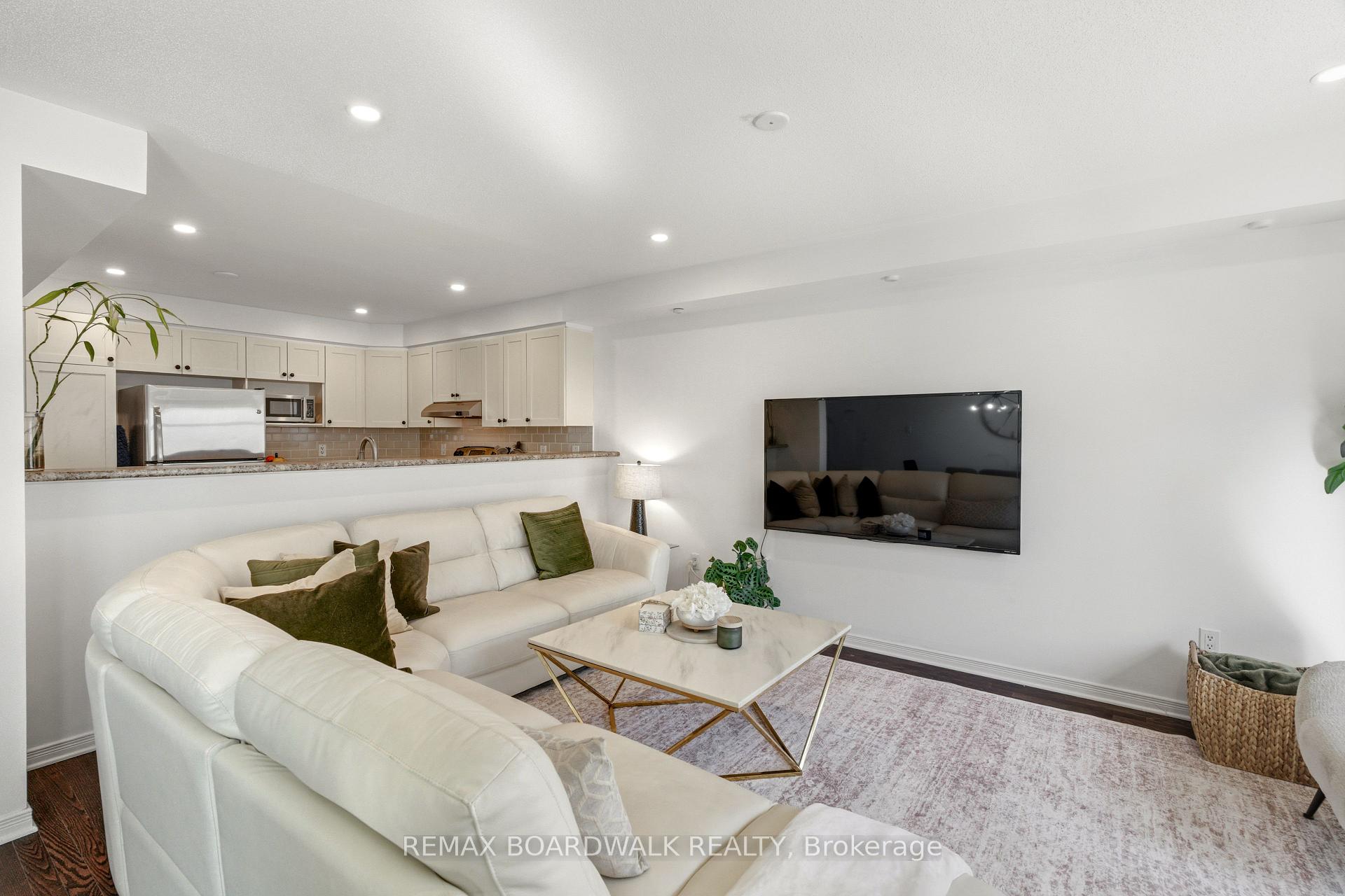 Photo 21 of 107 Caithness Private, Ottawa, Mer Bleue/Bradley Estates/Anderson Park — HOMEH