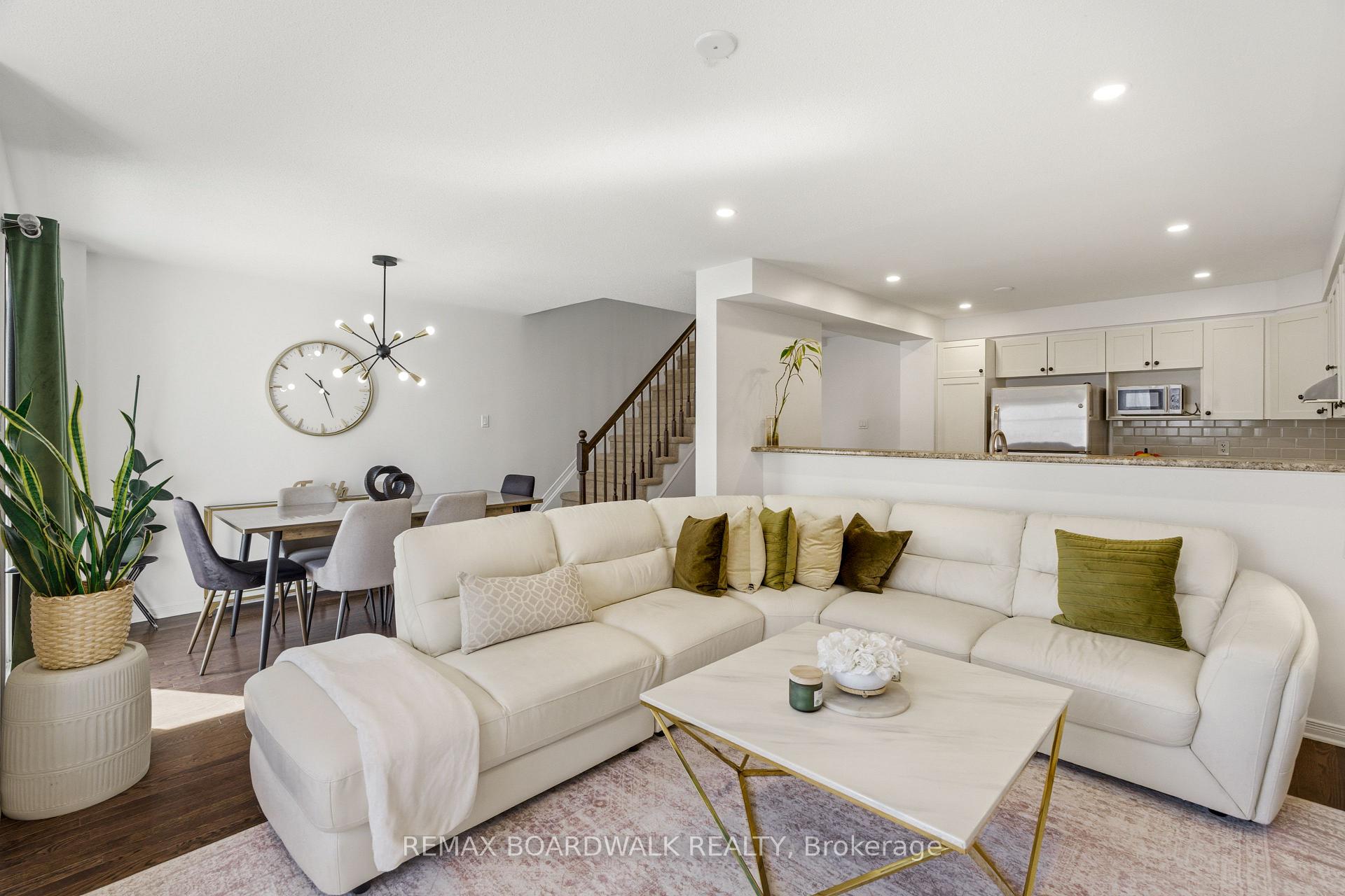 Photo 24 of 107 Caithness Private, Ottawa, Mer Bleue/Bradley Estates/Anderson Park — HOMEH