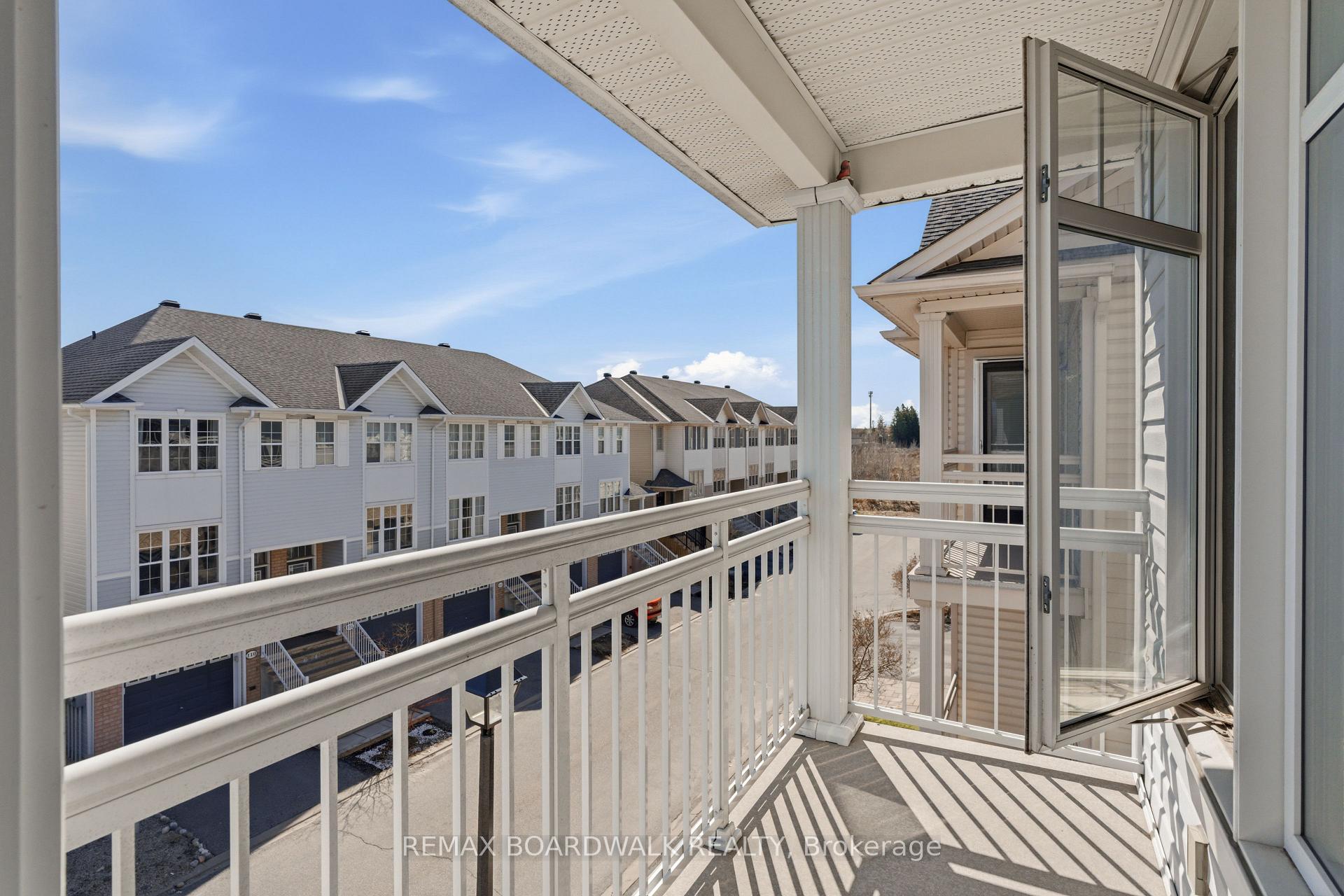 Photo 37 of 107 Caithness Private, Ottawa, Mer Bleue/Bradley Estates/Anderson Park — HOMEH
