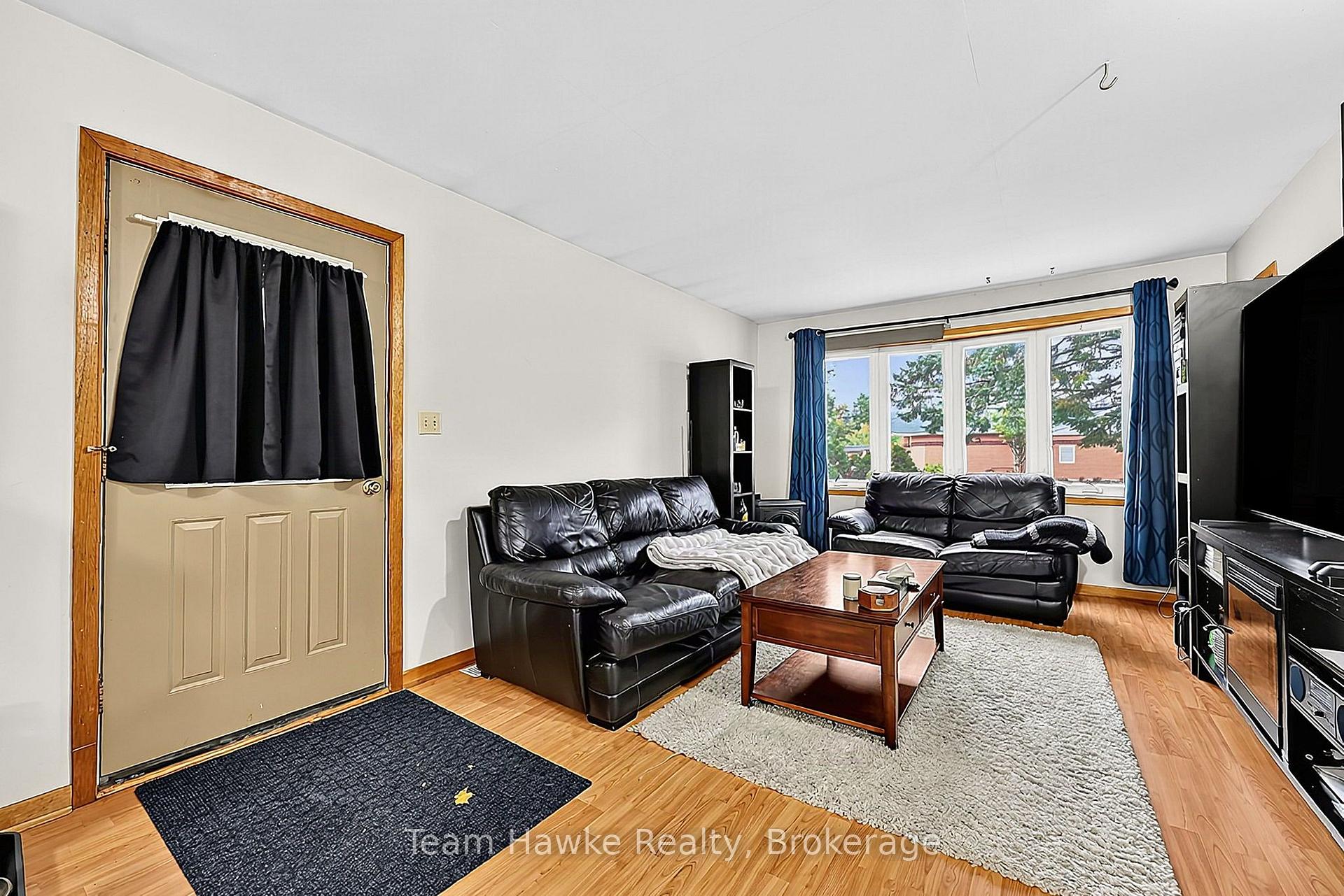 Photo 8 of 337 Norene Street, Midland — HOMEH