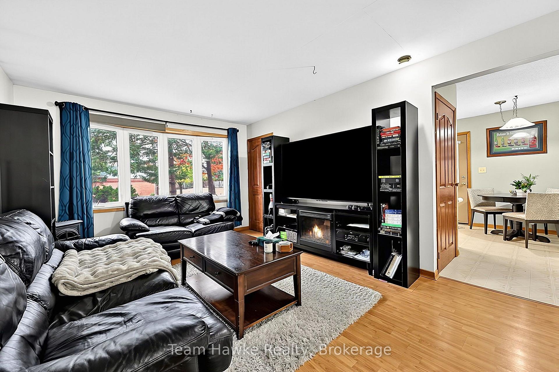Photo 9 of 337 Norene Street, Midland — HOMEH