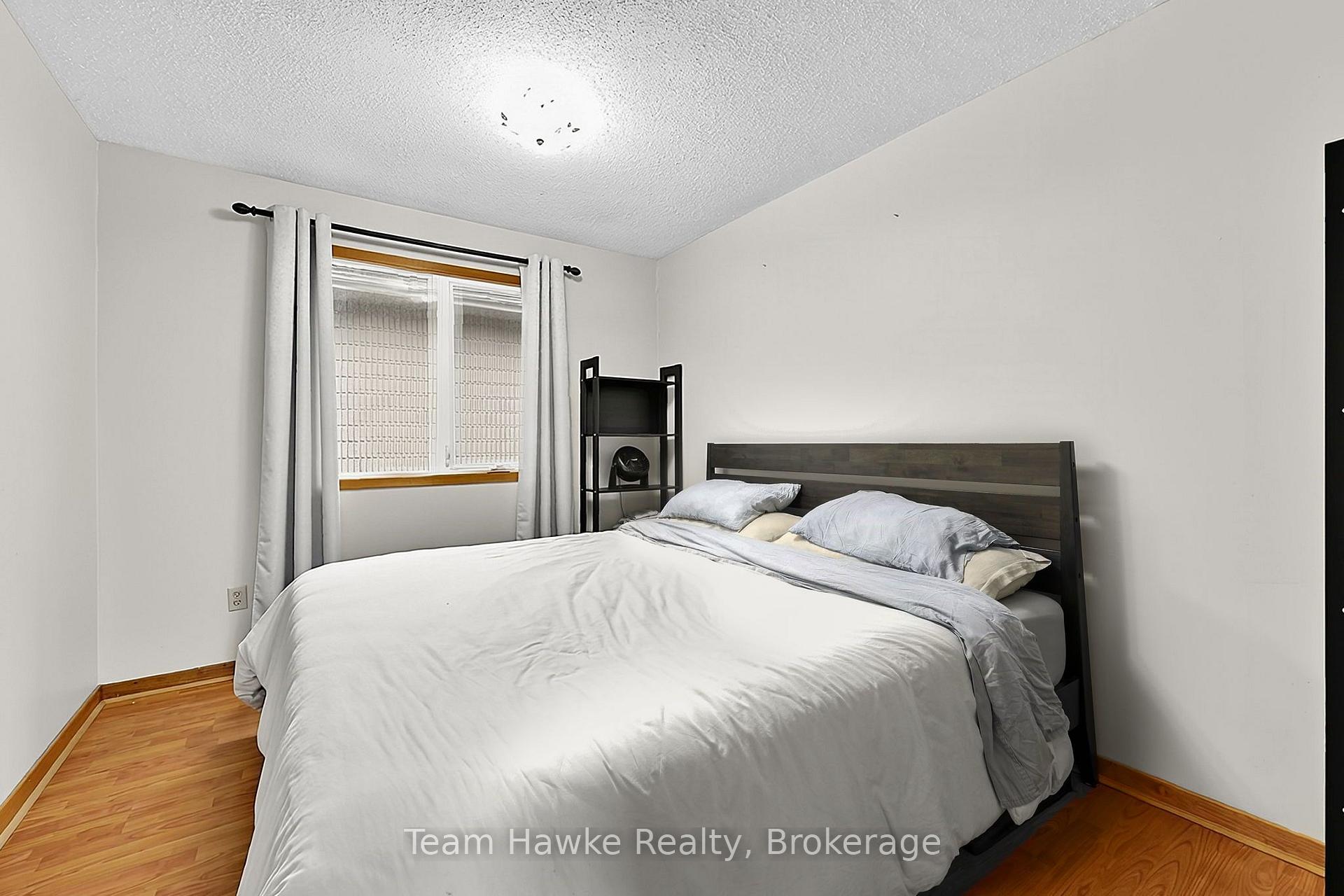 Photo 14 of 337 Norene Street, Midland — HOMEH