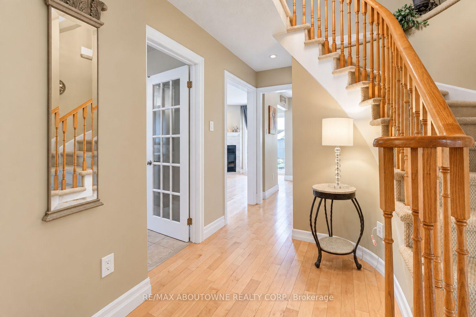 Photo 5 of 3668 Colonial Drive, Mississauga, Erin Mills — HOMEH